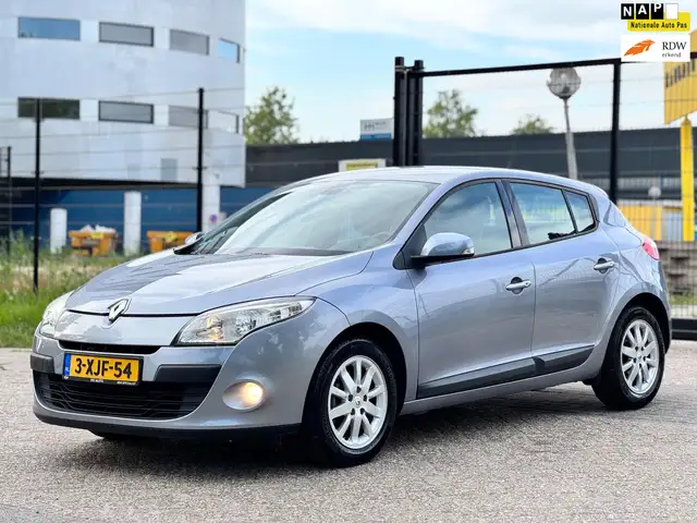 Renault Megane 2.0 Expression|AUT|KEYLLES|PSENSOR|HALFLEDER|CRUIS