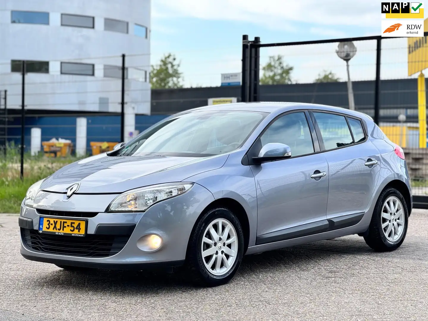 Renault Megane 2.0 Expression|AUT|KEYLLES|PSENSOR|HALFLEDER|CRUIS Grijs - 1