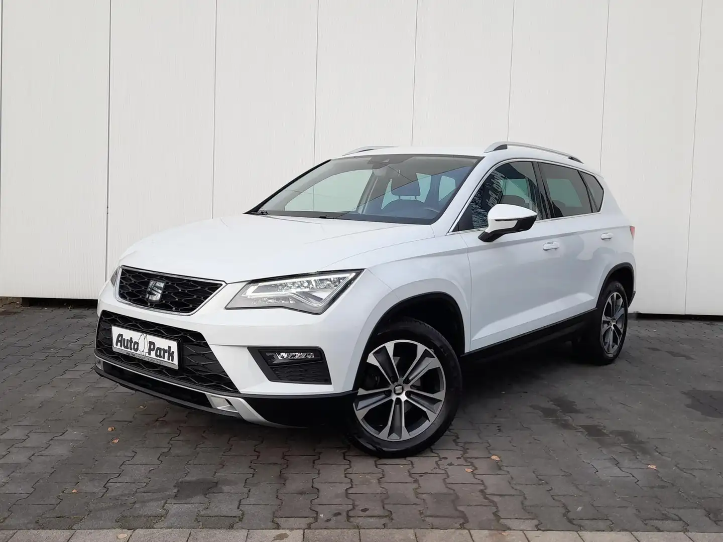 SEAT Ateca 1.5 TSI Style NAVI~LED~PDC~RFK~GRA~VIRTCOC Weiß - 2