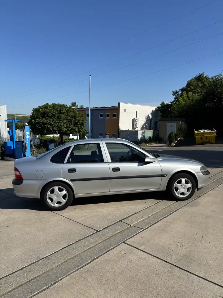 Opel Vectra B 1.6 – TÜV bis 07/2027 – ca. 151.000, foto 7
