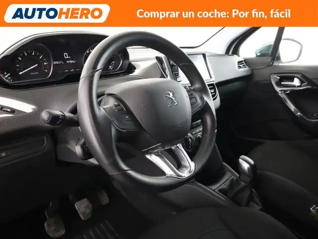 Peugeot 208 view 12