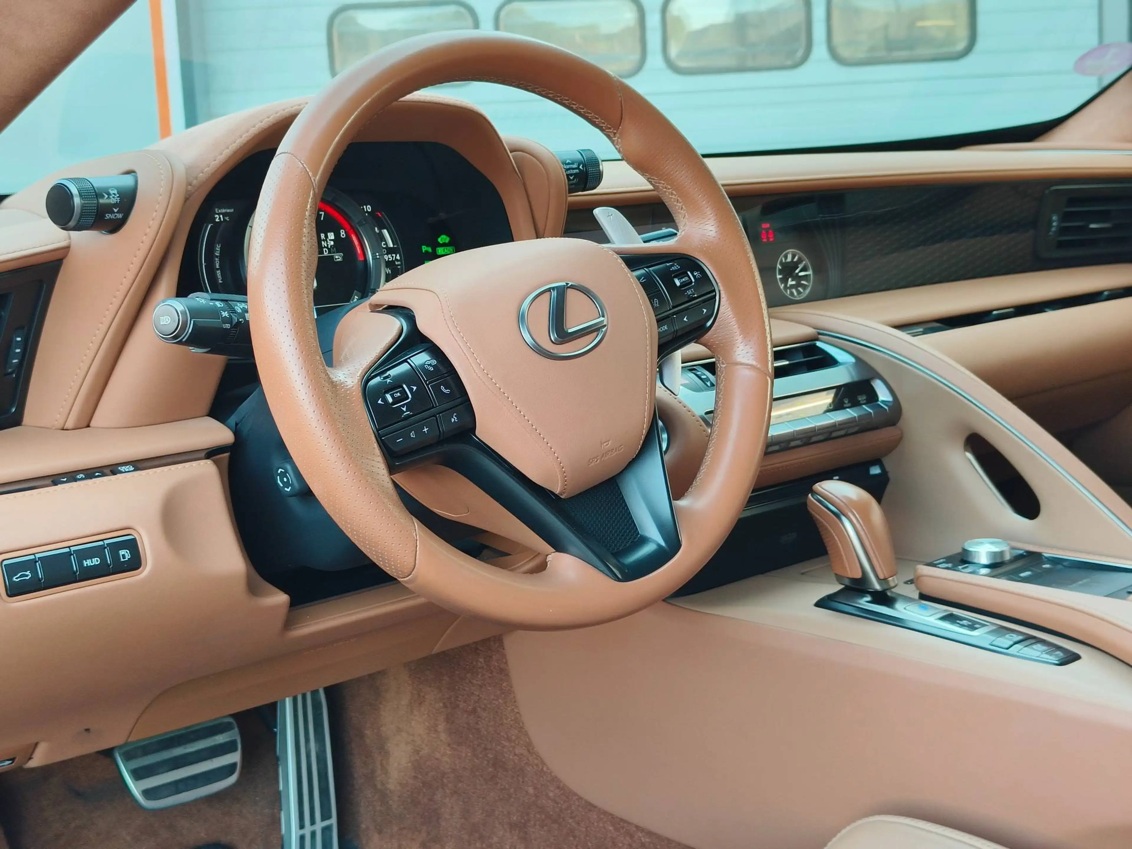 Lexus LC 500h Coupe Sport+ Carbon — photo 8