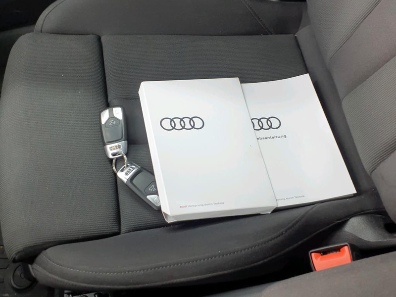 Audi A4 Avant 35 TDI S line MATRIX*AHK*R-CAM*ACC* — photo 7