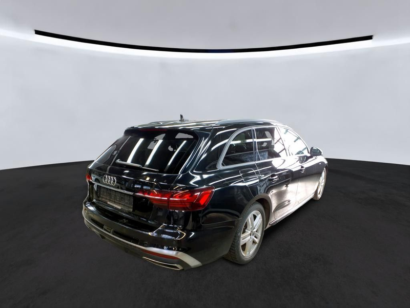 Audi A4 Avant 35 TDI S line MATRIX*AHK*R-CAM*ACC* — photo 4