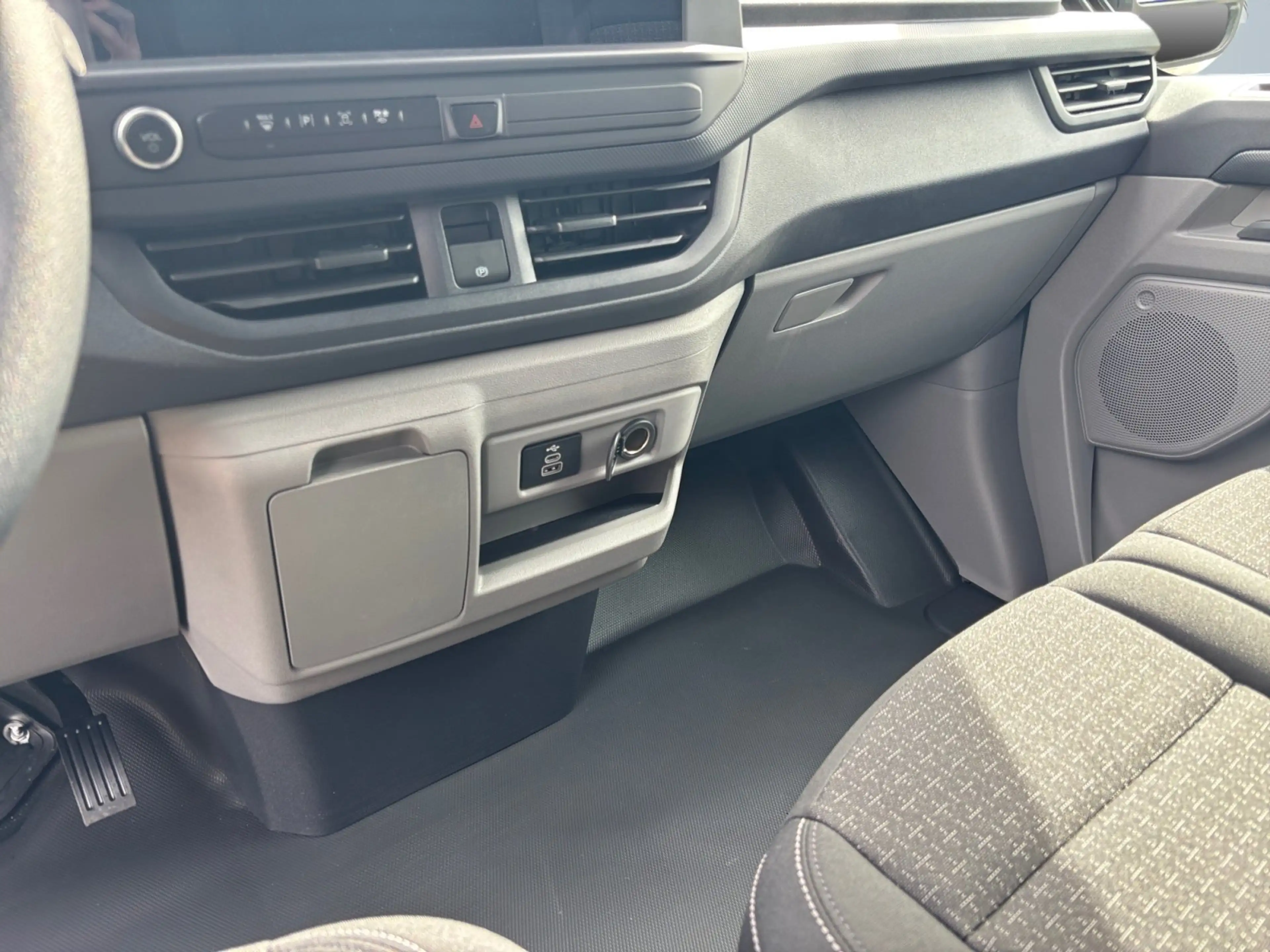 Ford Transit Custom 2.0 EcoBlue 340 L2 FWD Tempomat — photo 9
