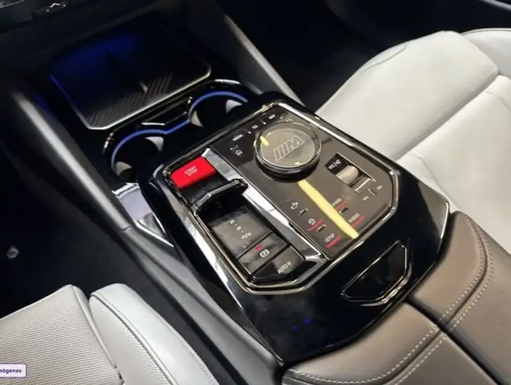 BMW M5 2025, foto 10