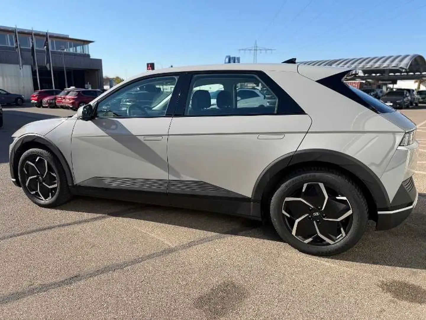 Hyundai IONIQ 5 72,6 kWh DYNAMIQ / WP / AHK Grau - 2