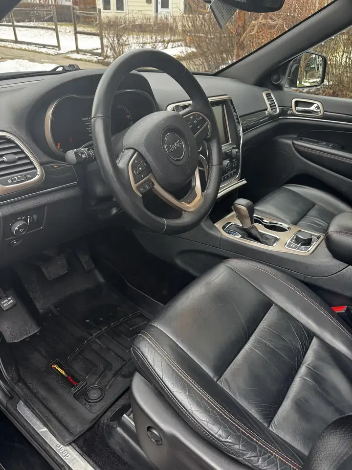 Jeep Grand Cherokee снимка Jeep Grand Cherokee