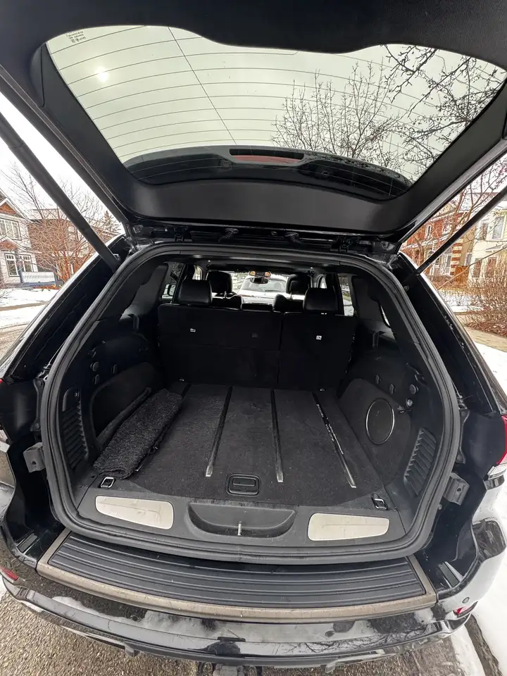 Jeep Grand Cherokee снимка Jeep Grand Cherokee