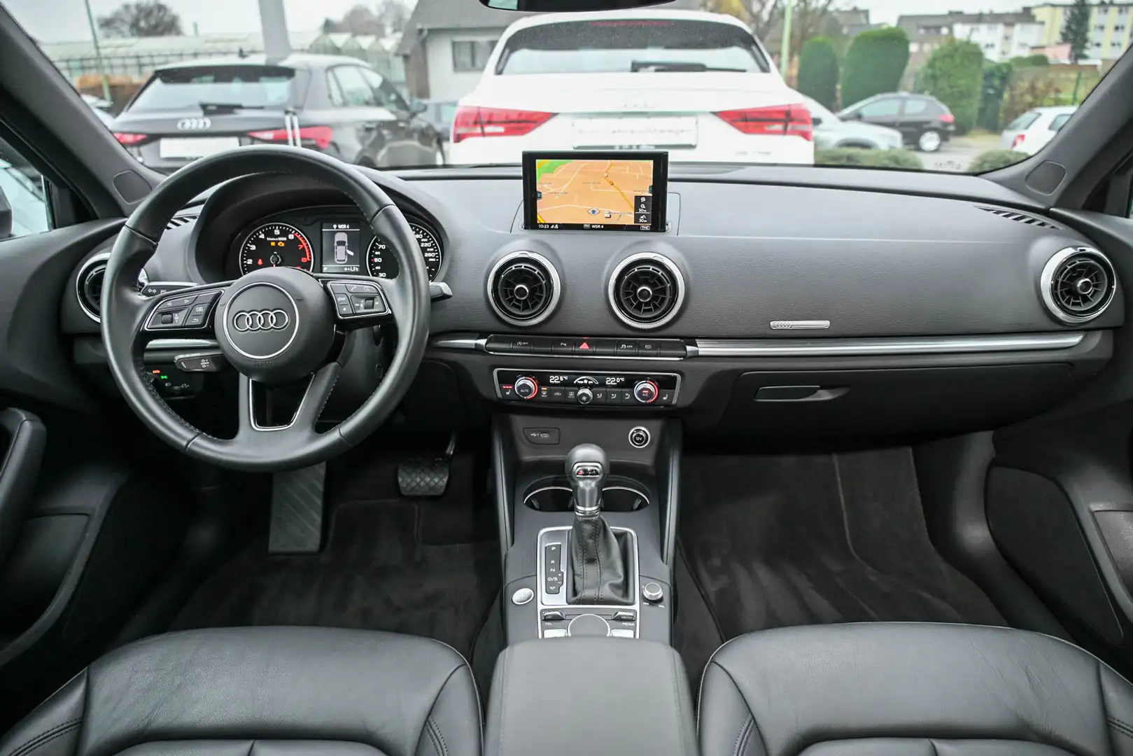 Audi A3 Sportback 35 TFSI design S tronic LED Grijs - 2