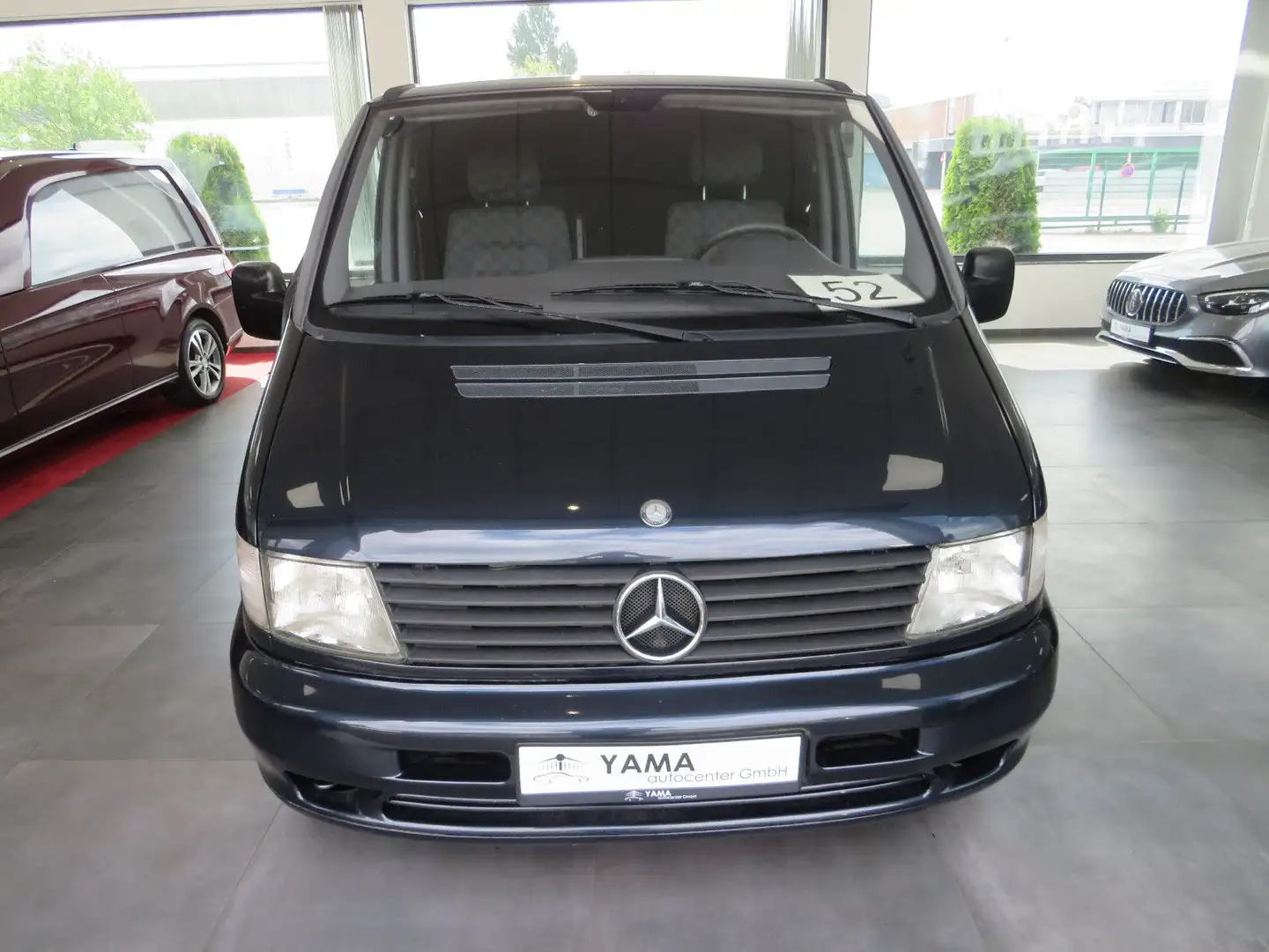 Mercedes-Benz Vito 110 CDI Bestattungswagen / Leichenwagen Bleu - 2