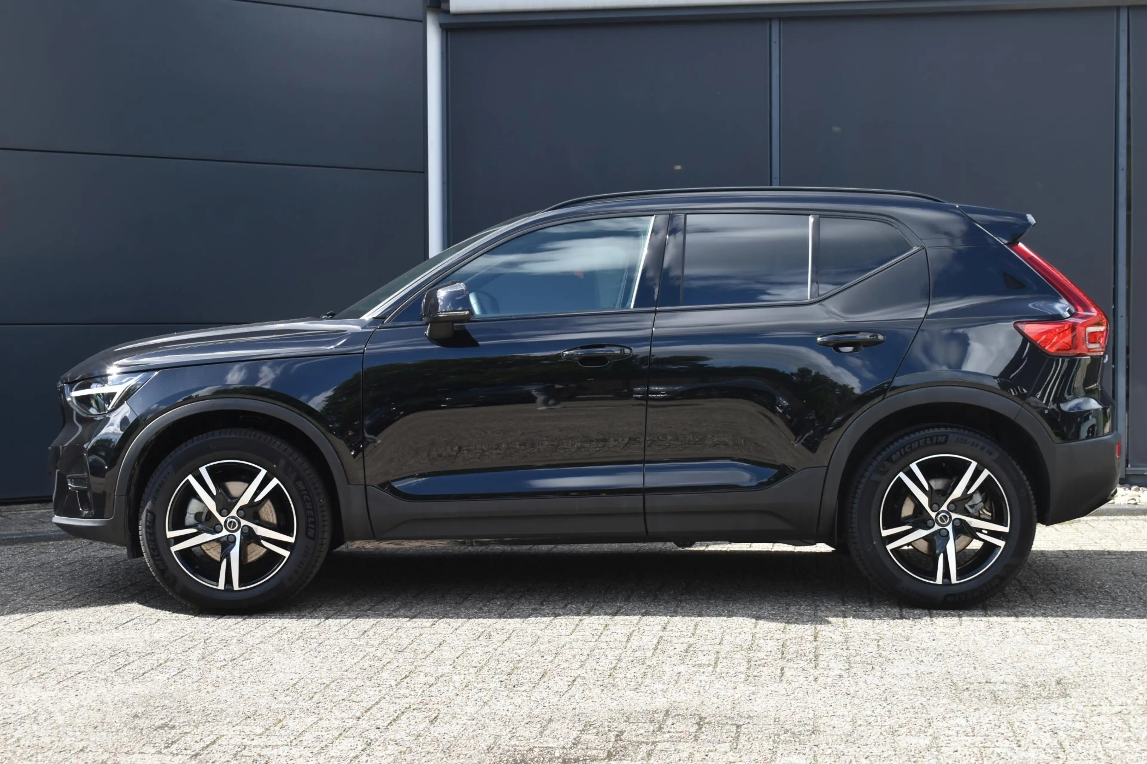 Volvo XC40 B4 Plus Dark | Trekhaak | Verwarmbare voorstoelen, — photo 8