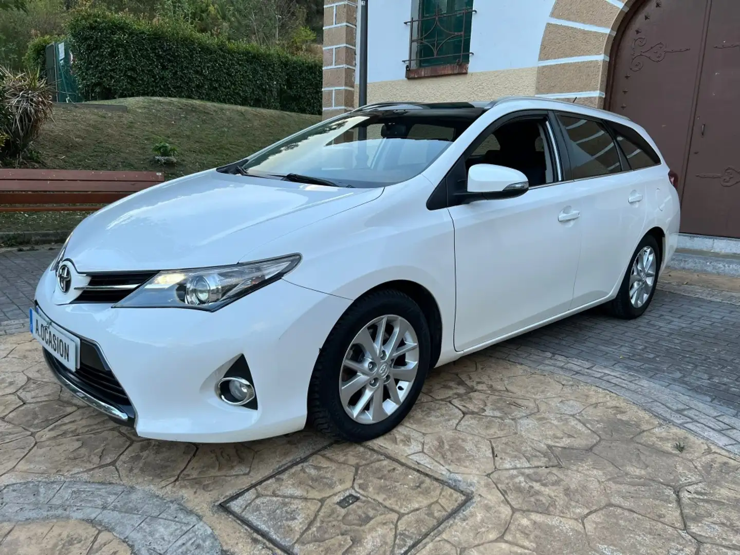 Toyota Auris Touring Sports 120D Advance Bianco - 1