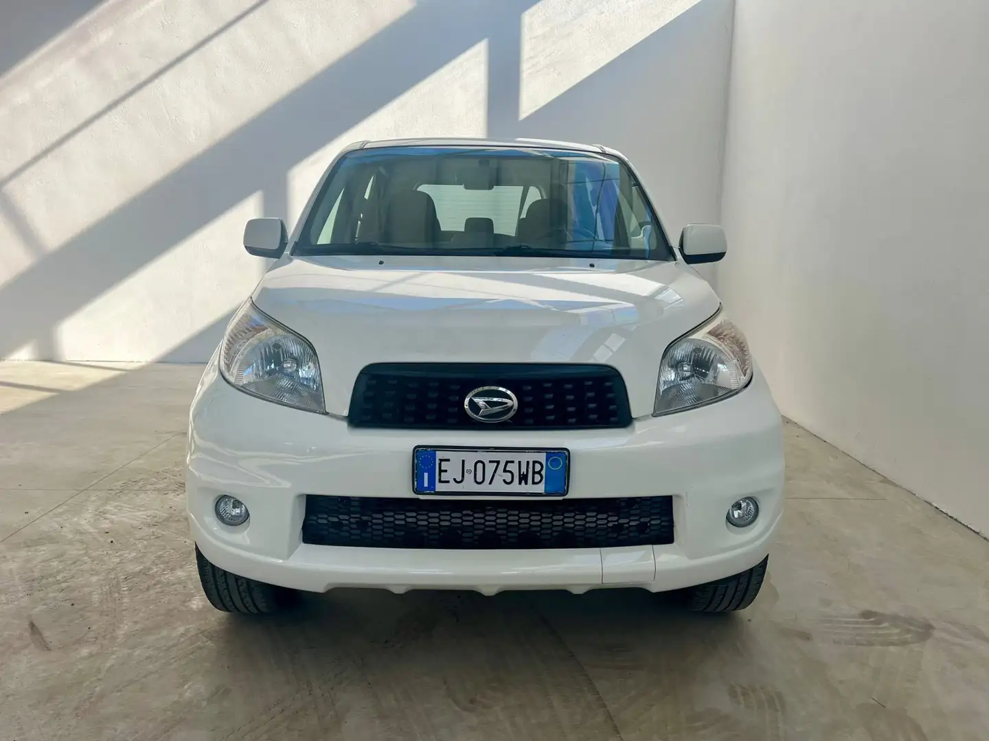 Daihatsu Terios 1.5 4WD B You O/F Green Powered White - 2
