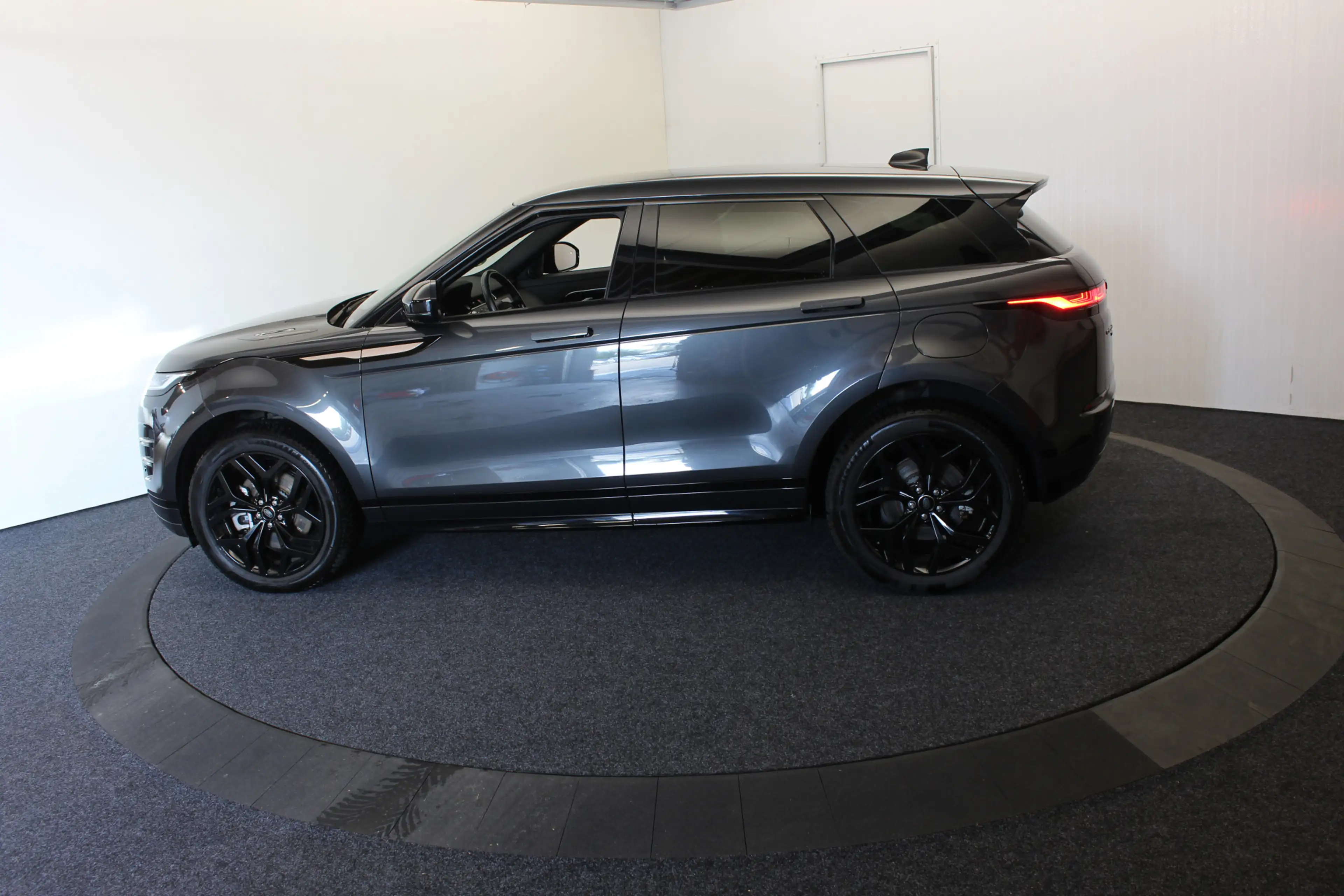 Land Rover Range Rover Evoque 1.5 P300e AWD R-Dynamic SE Camera El Trekh+Stoel+A — photo 15