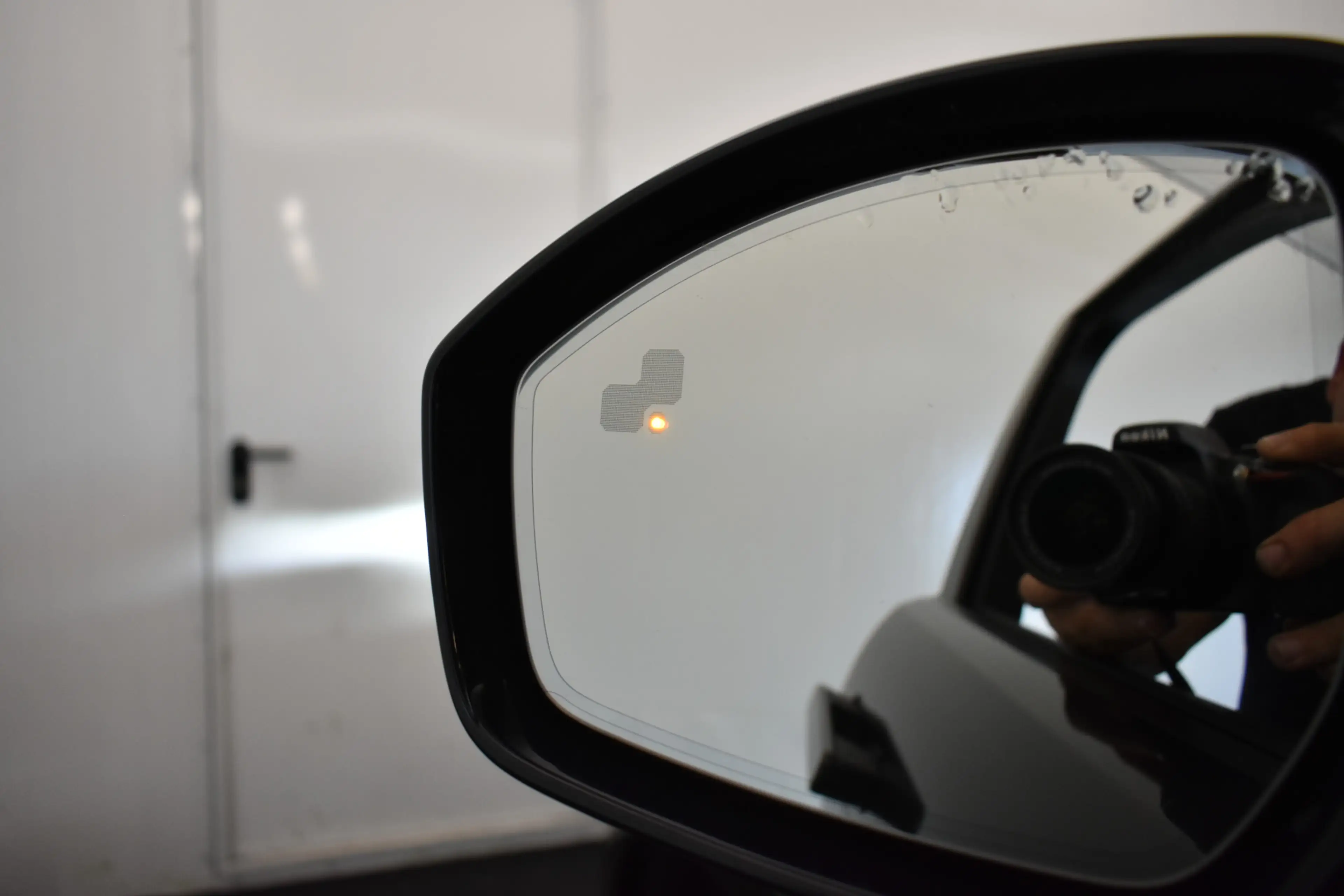 Land Rover Range Rover Evoque 1.5 P300e AWD R-Dynamic SE Camera El Trekh+Stoel+A — photo 8