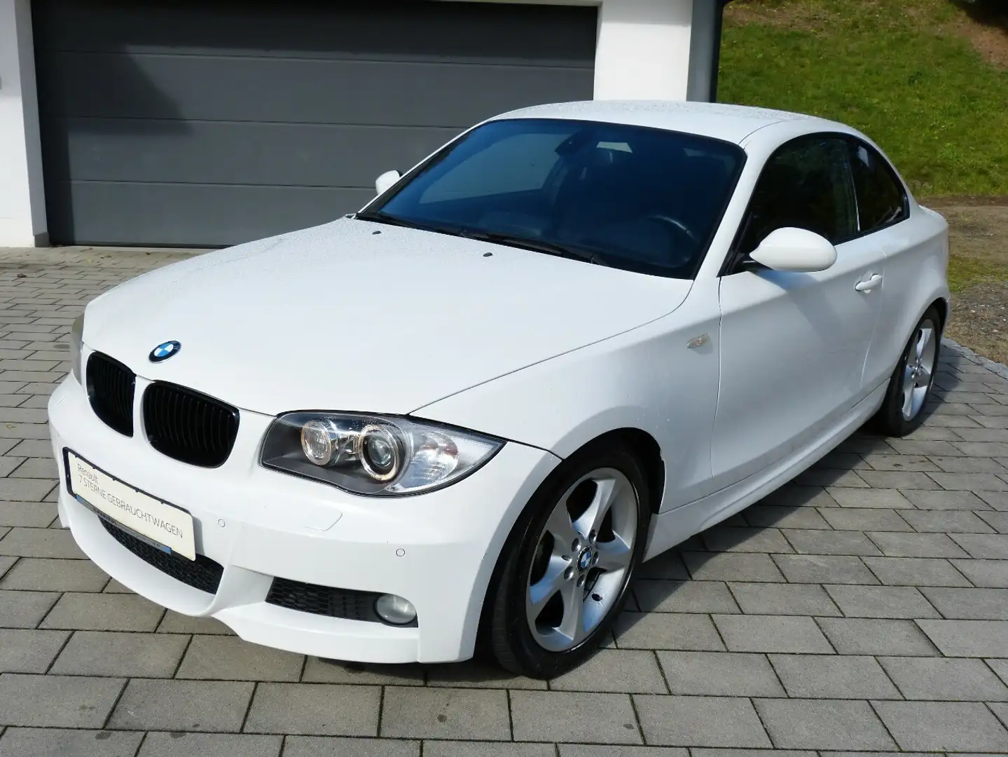 BMW 123 123d Coupe[KLIMAAUTOMATIK/SHZ/PDC] Blanc - 1
