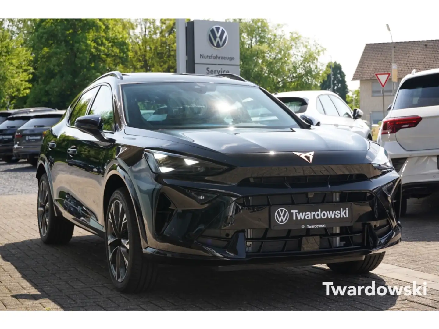 CUPRA Formentor 2.0 TDI Edge PANO AHK MEMORY APP SHZ Zwart - 1