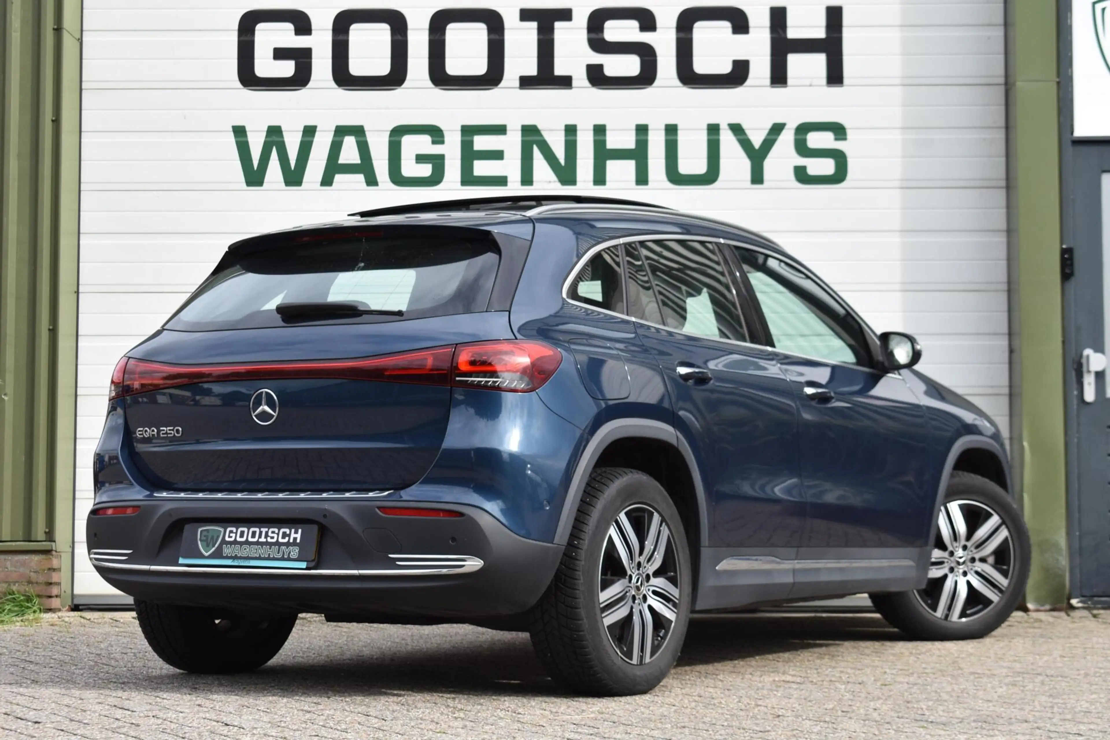 Mercedes-Benz EQA 250 250+ Luxury Line 71 kWh | Stoelverwarming | Pano | — photo 4
