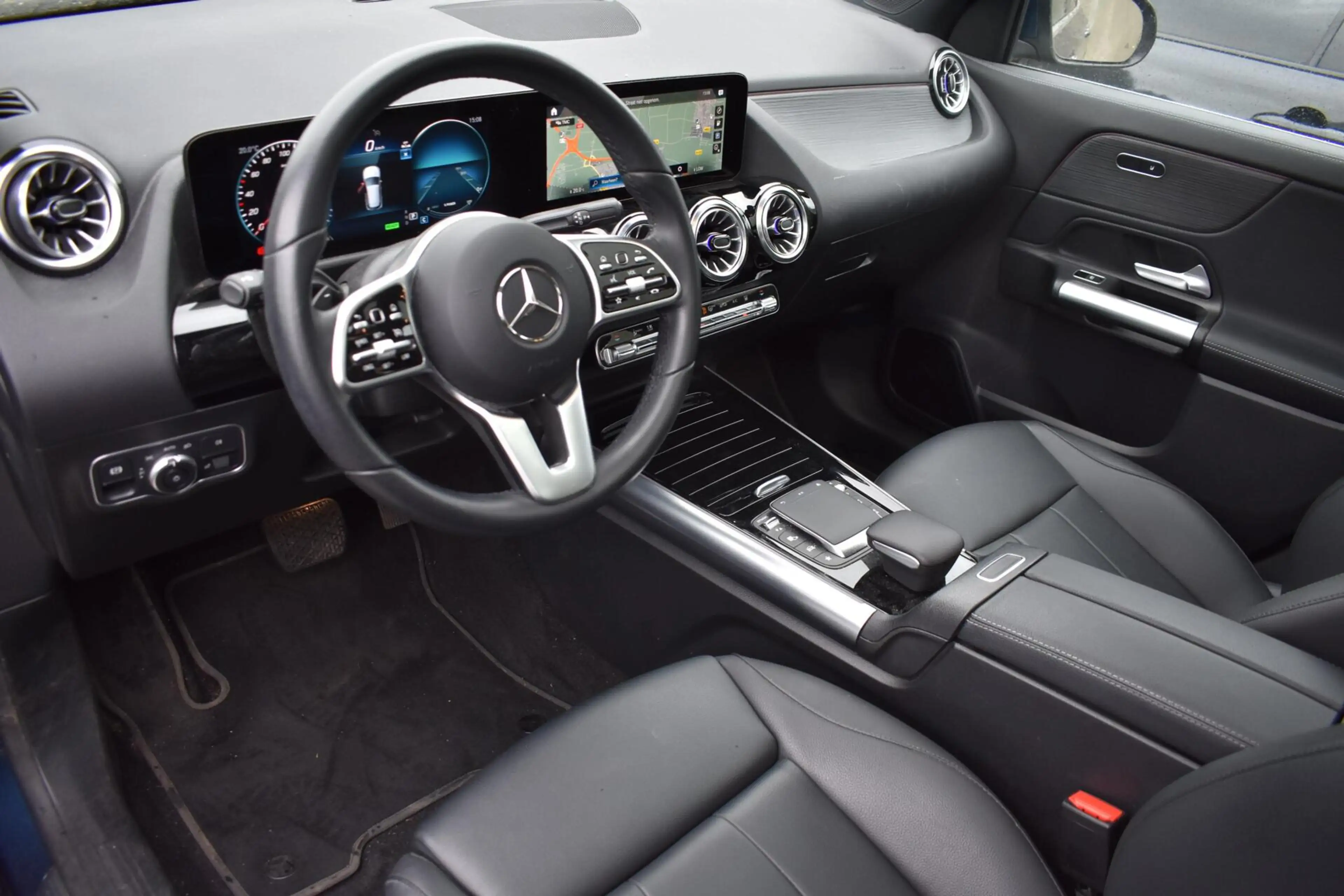 Mercedes-Benz EQA 250 250+ Luxury Line 71 kWh | Stoelverwarming | Pano | — photo 12