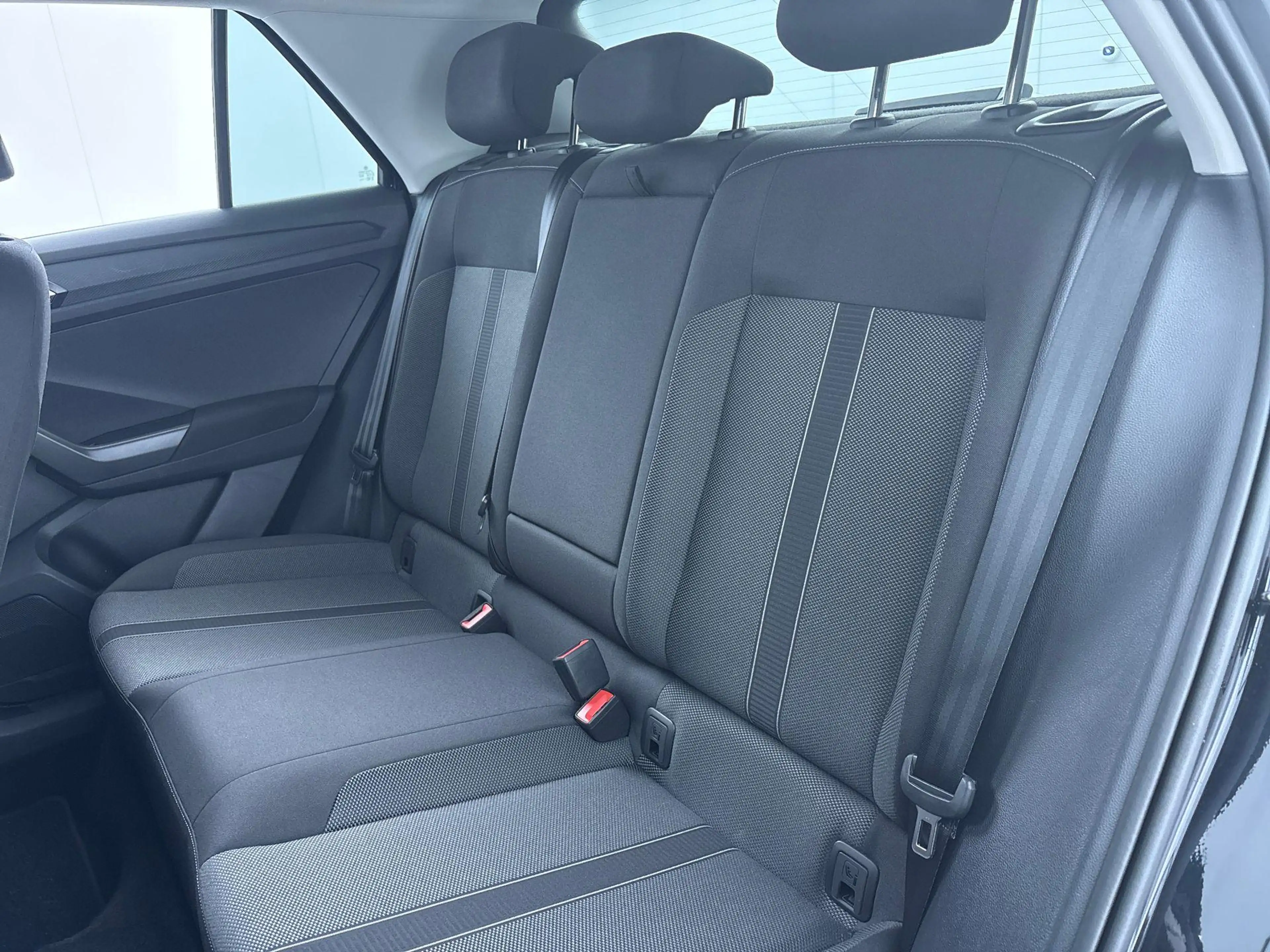 Volkswagen T-Roc 1.5 TSI Oranje Edition 150 pk Automaat (DSG) | Ver — photo 11