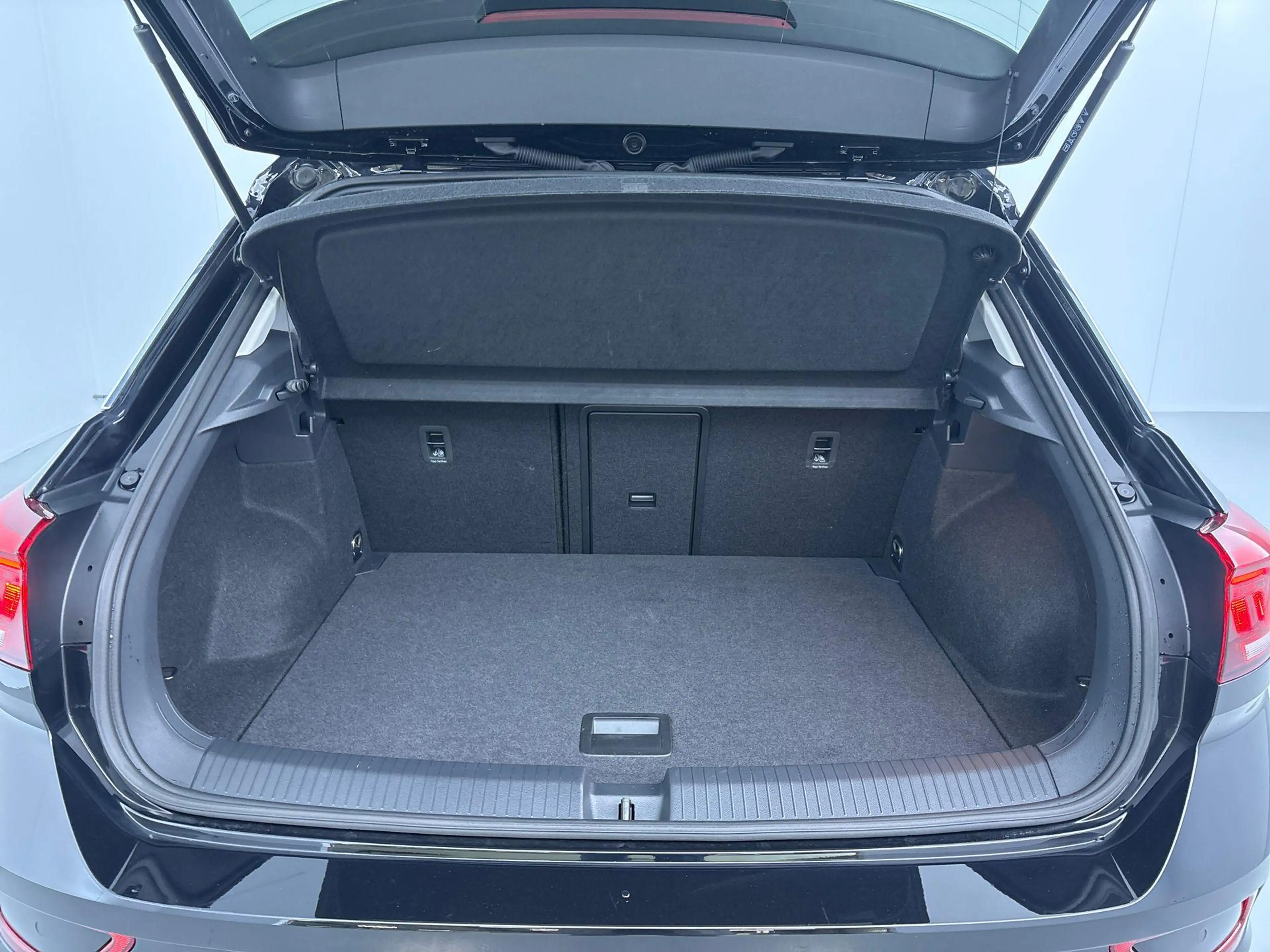 Volkswagen T-Roc 1.5 TSI Oranje Edition 150 pk Automaat (DSG) | Ver — photo 12