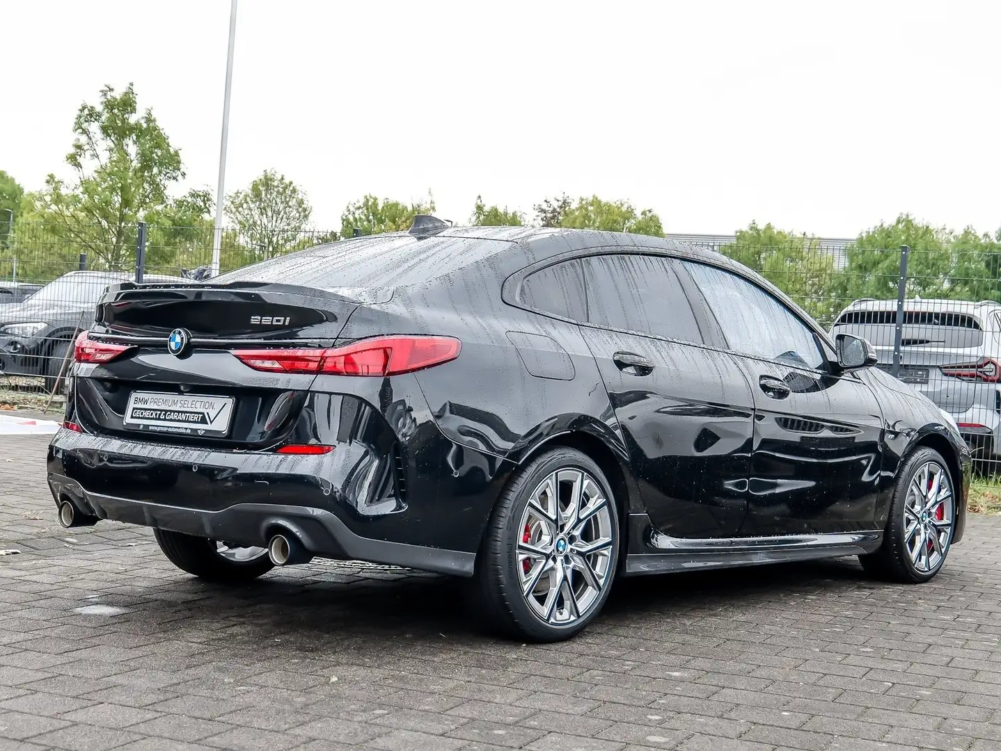 BMW 220 i Gran Coupé M Sport HUD PANO ACC NAVI LED Schwarz - 2