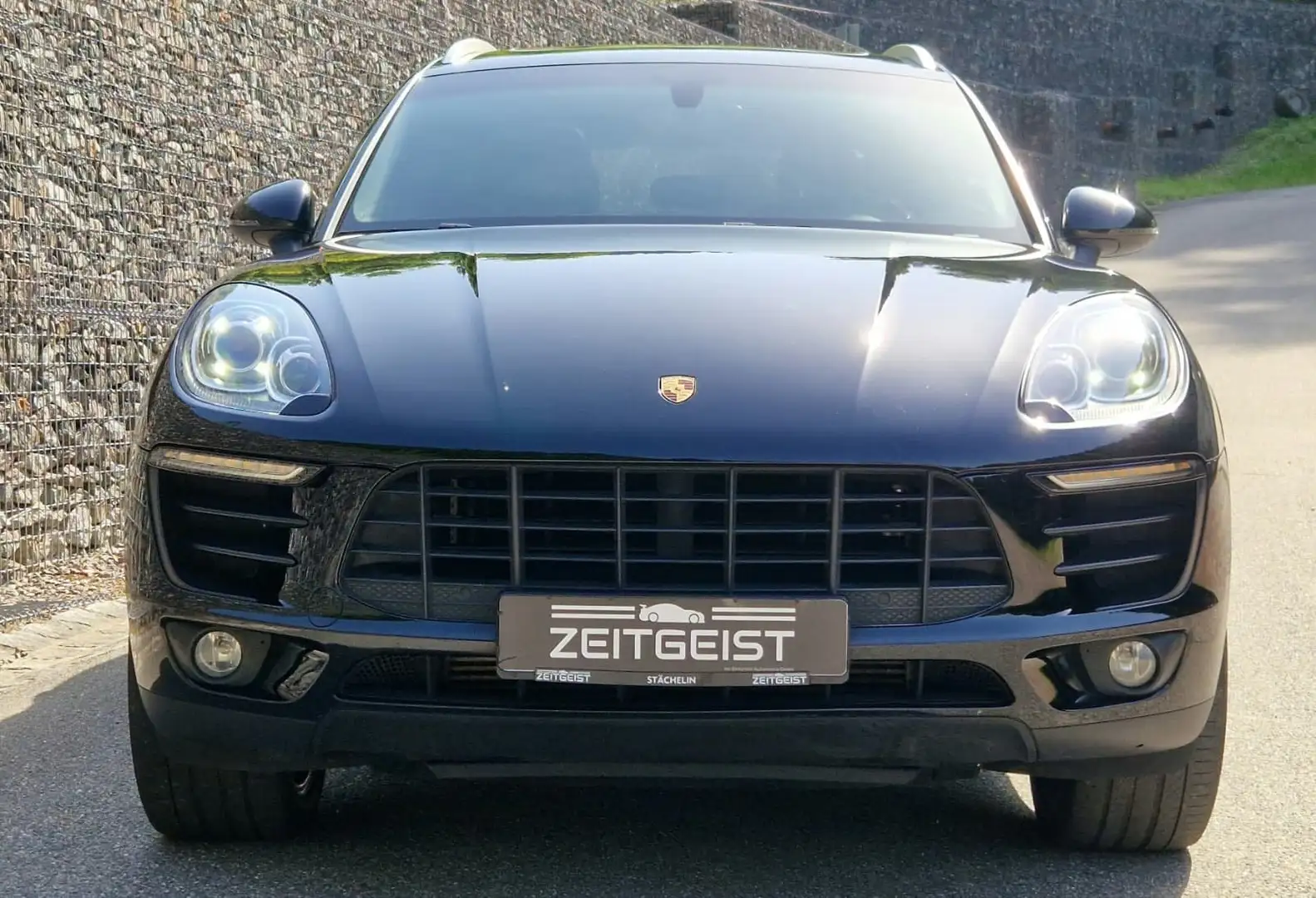 Porsche Macan S Diesel,BOSE,PANO,SERVO+,21",RKAMERA,1.HAND Schwarz - 2