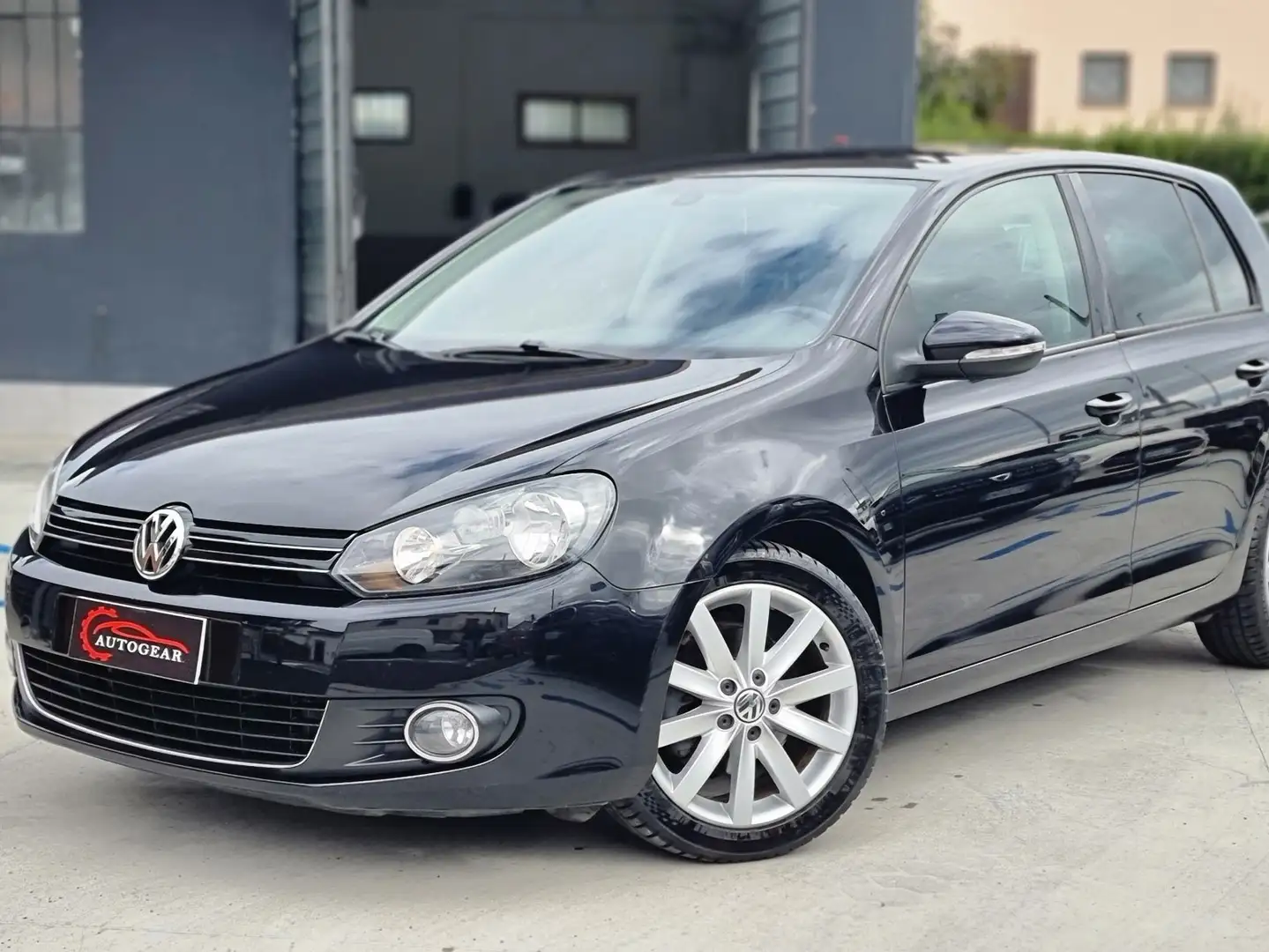 Volkswagen Golf 5p 1.4 tsi Comfortline dsg Negro - 1