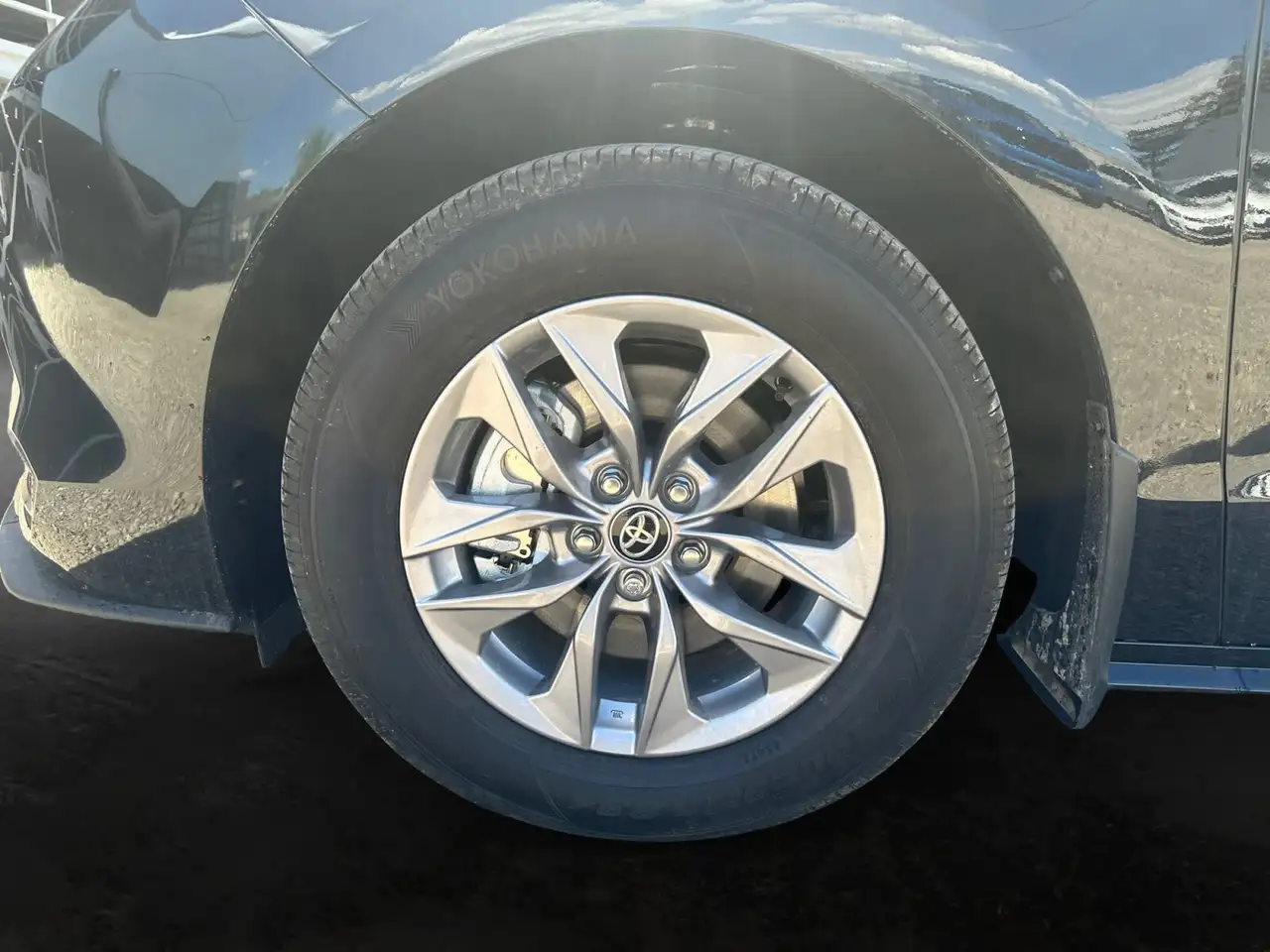 Toyota Sienna снимка Toyota Sienna