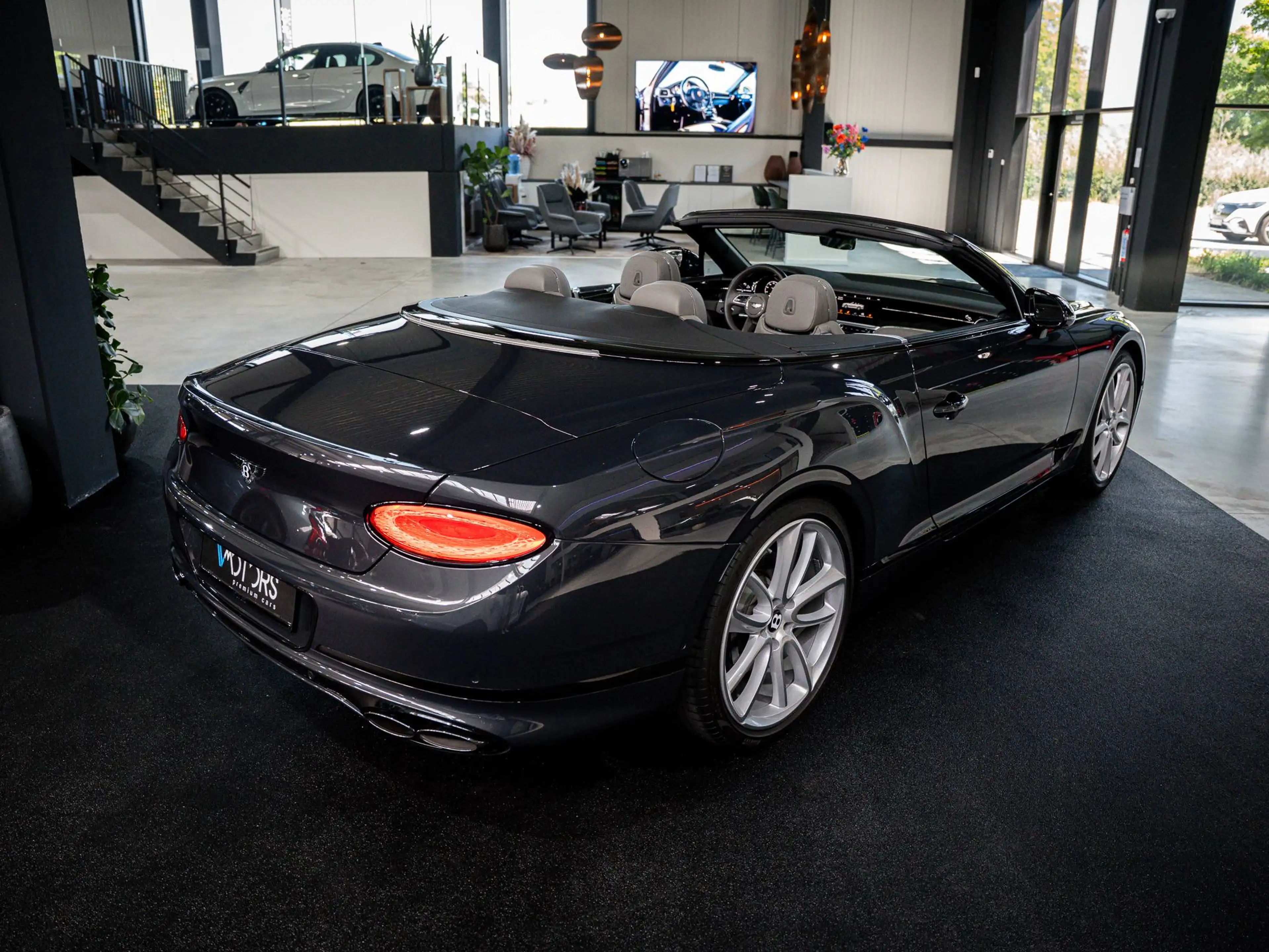 Bentley Continental GTC 4.0 V8 - Mulliner - HUD - Titan Grey — photo 5