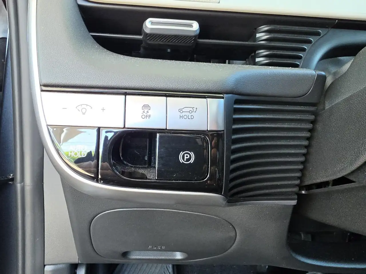 Hyundai IONIQ 5 снимка Hyundai IONIQ 5