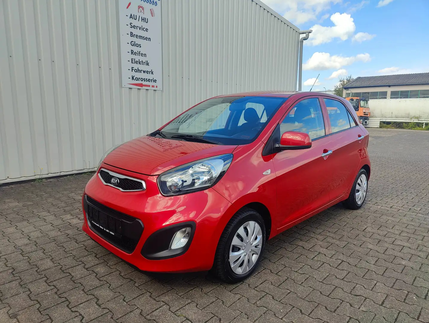 Kia Picanto Dream Team Klima 8-fach Sitzhz ZV BT MFL 1.Hd Rot - 1