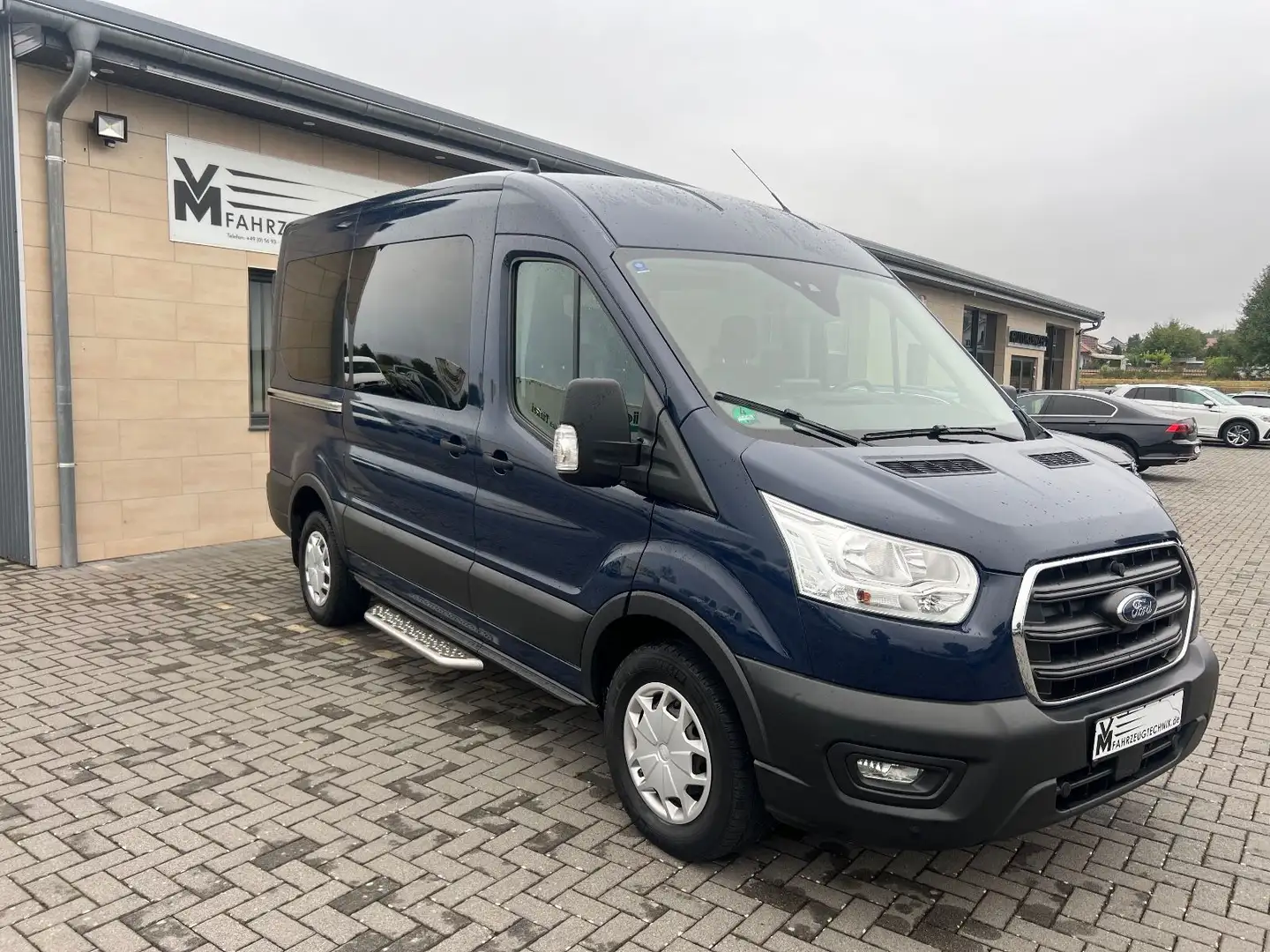 Ford Transit Kombi 330 L2H2* 2xKlima*AHK*R-Kam*Standh Bleu - 1