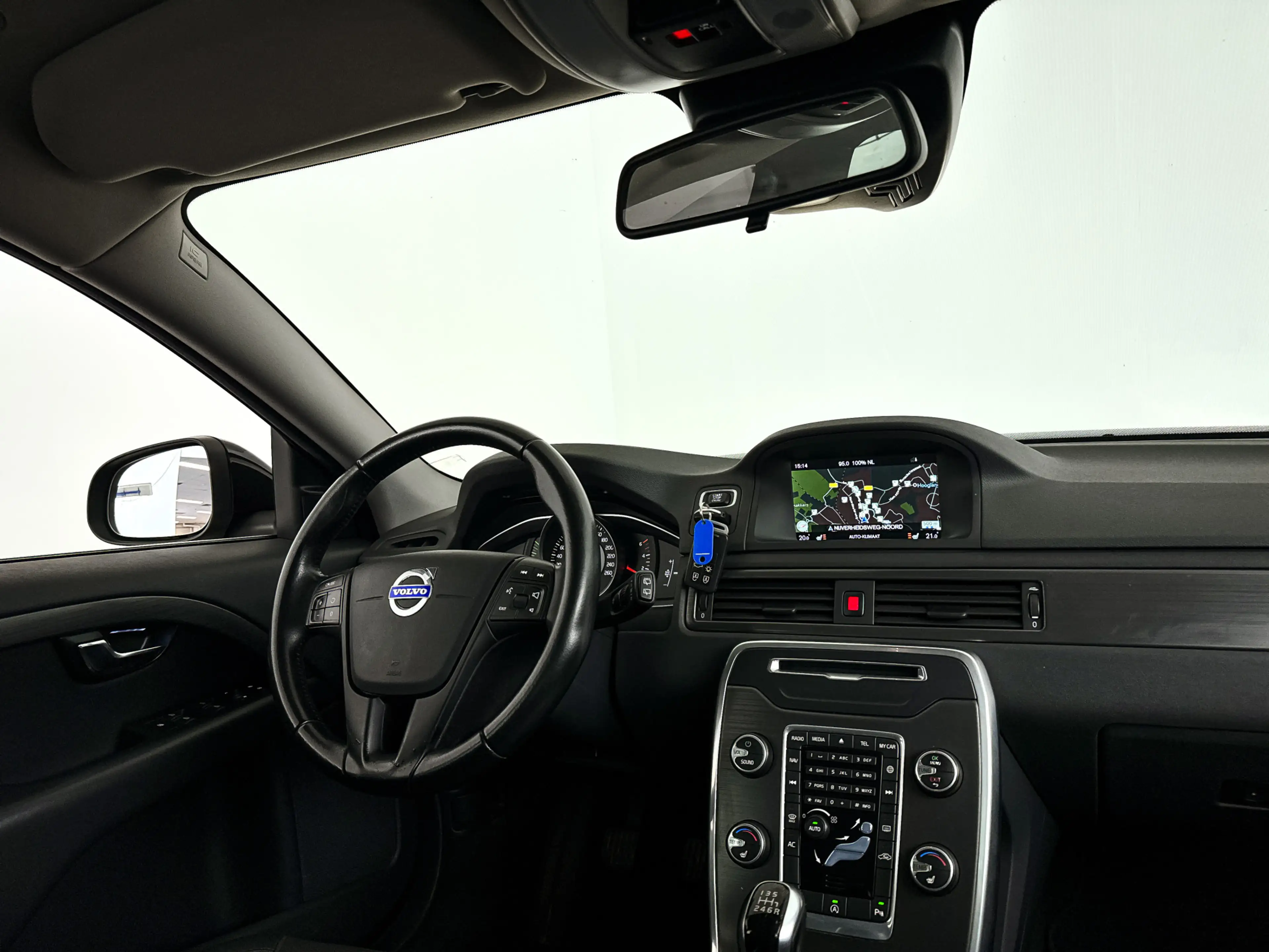Volvo V70 2.0 D2 Classic Edition | Park assist | Standkachel — photo 3