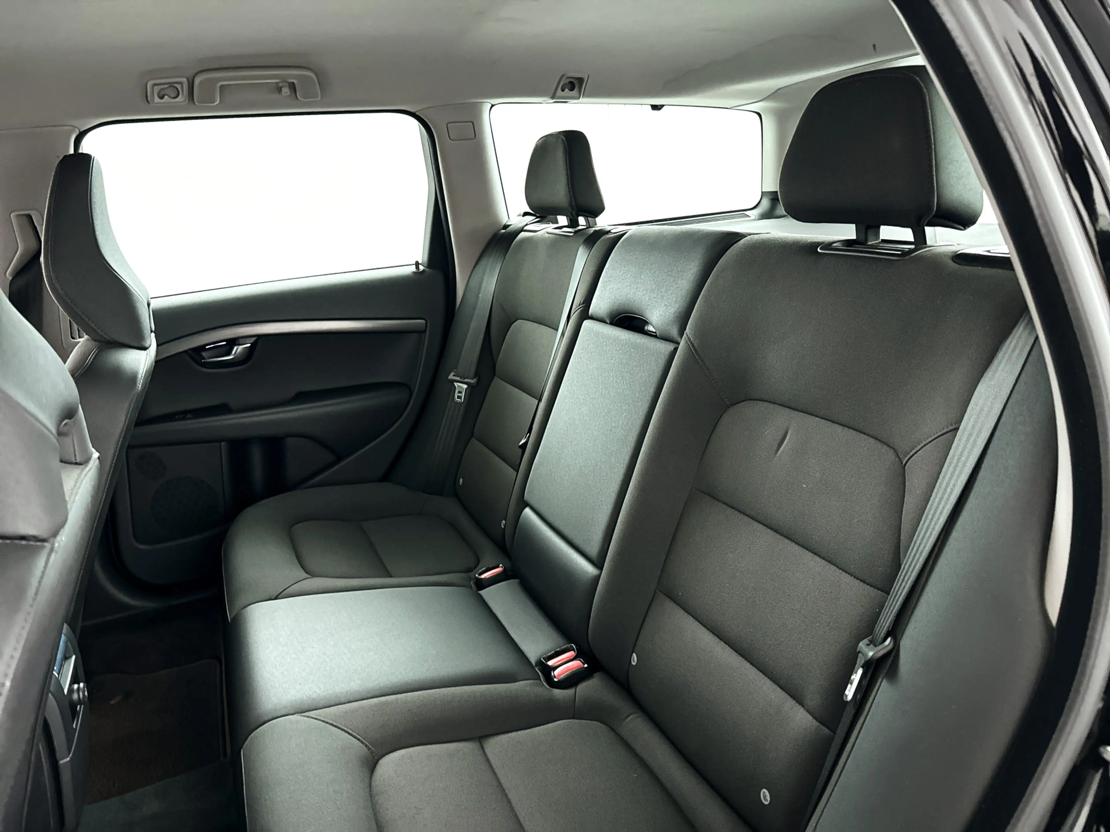 Volvo V70 2.0 D2 Classic Edition | Park assist | Standkachel — photo 11
