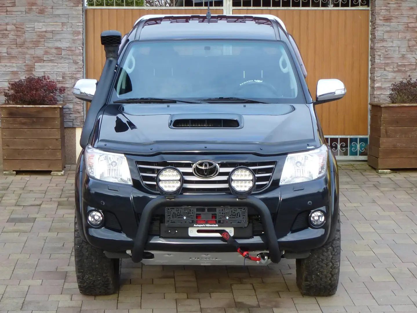 Toyota Hilux Double Cab Executive 4x4*1.Hand*OME*Seilwinde* Fekete - 2