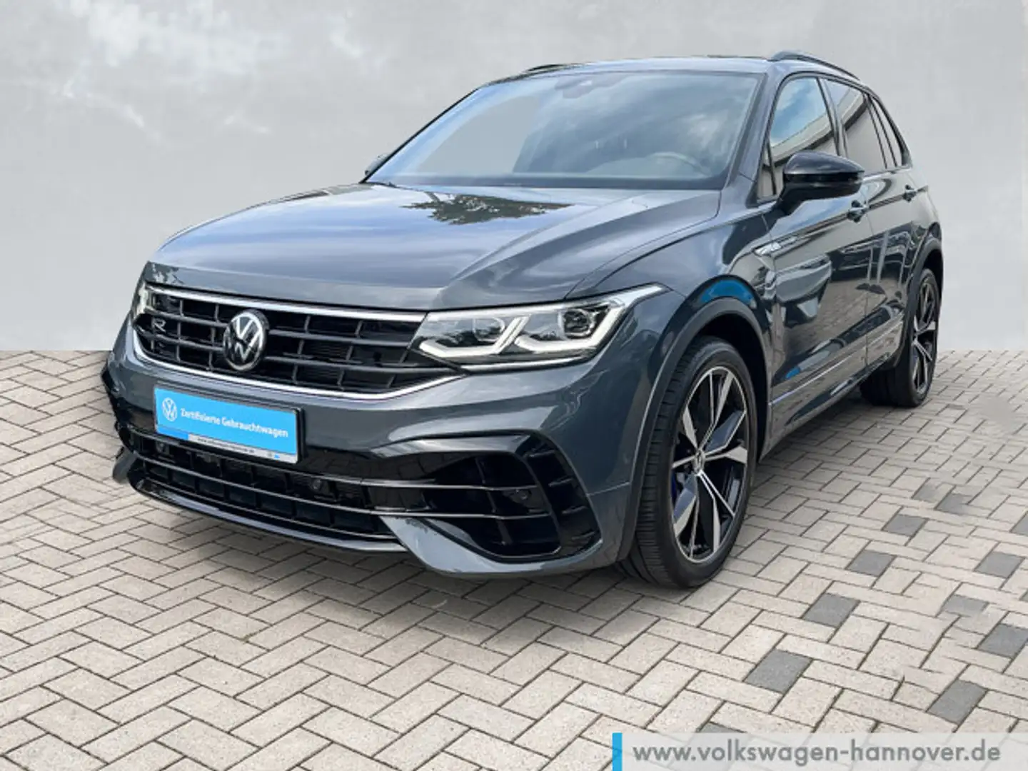 Volkswagen Tiguan 2.0 TSI DSG R BlackStyle Navi Pano AHK IQ Grau - 2