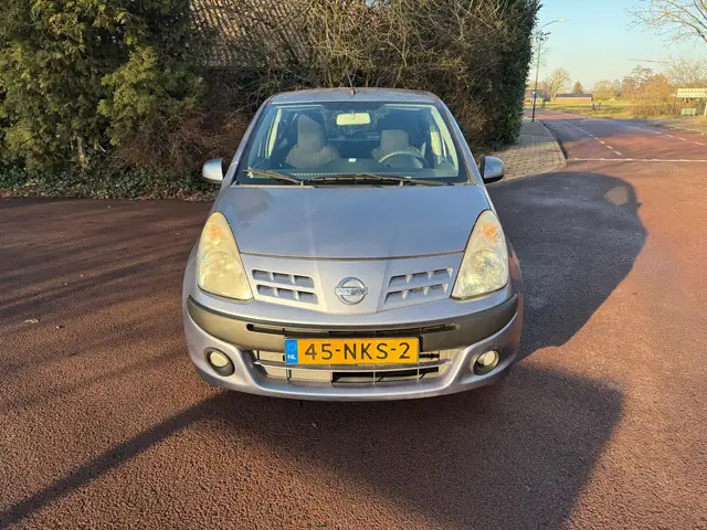 Nissan Pixo view 2