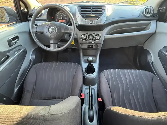 Nissan Pixo view 11