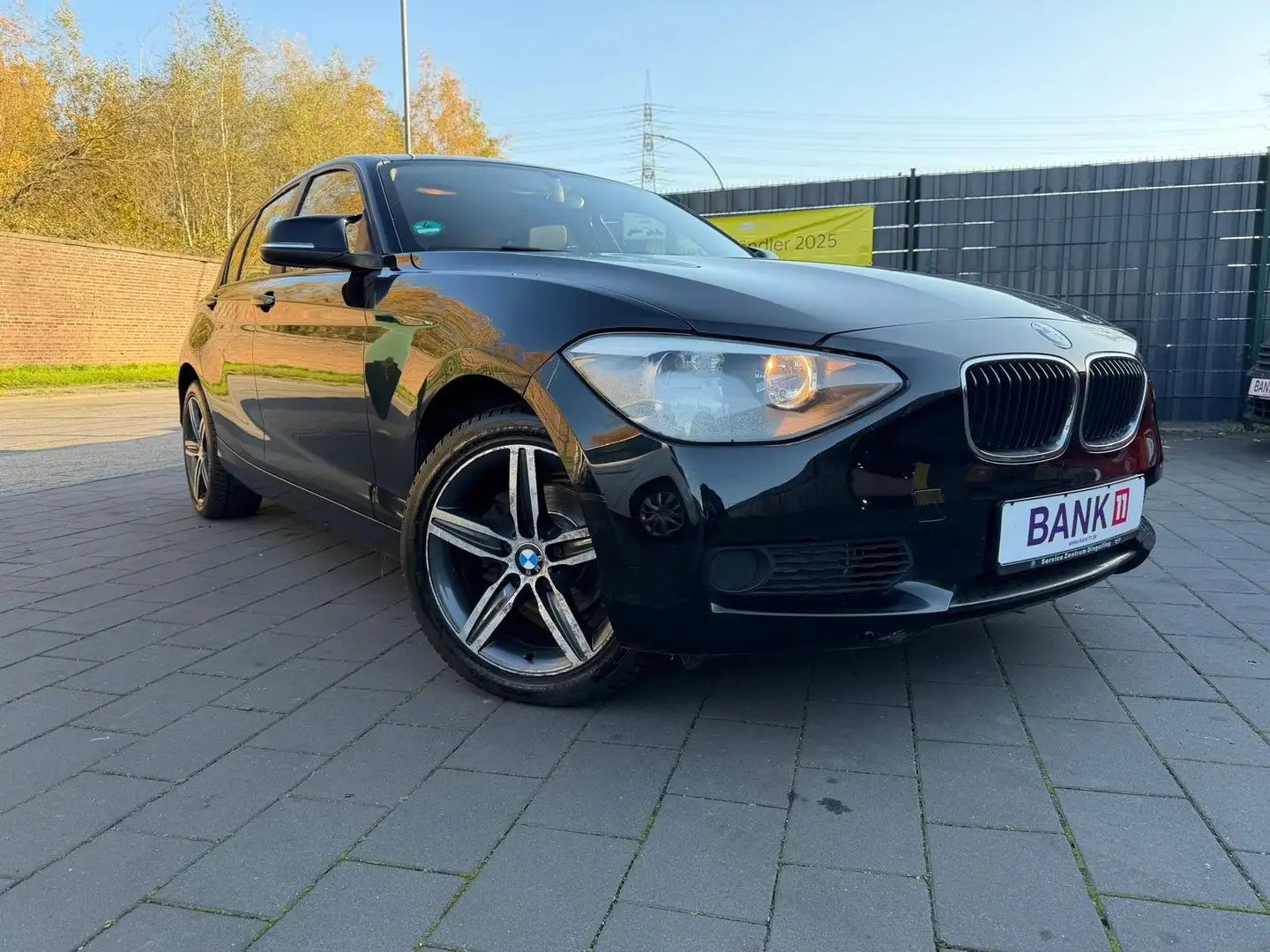 BMW 114 KLIMA Schwarz - 1