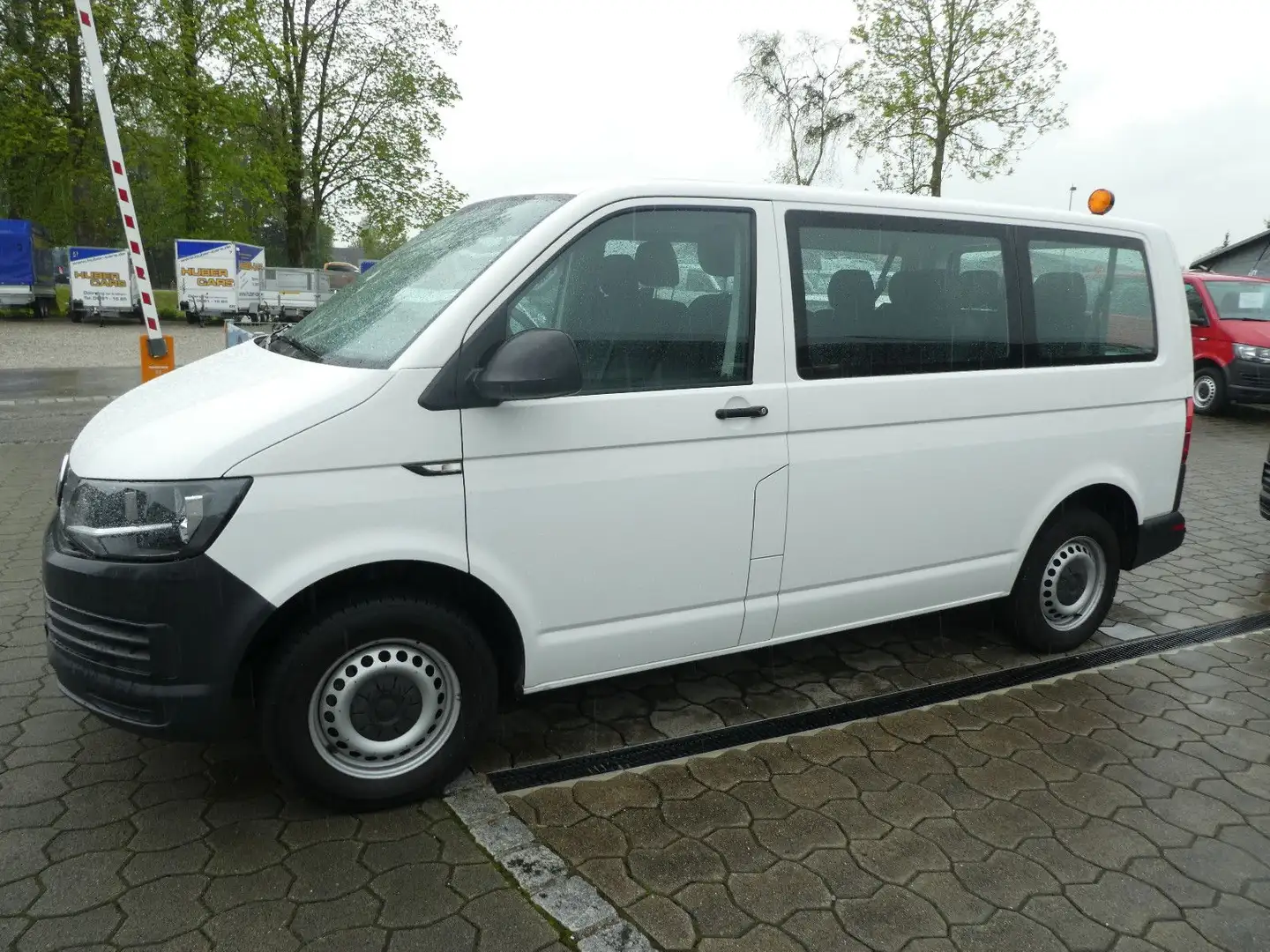 Volkswagen T6 Kombi 2,0 TDI Klima+AHK+9-Sitzer Weiß - 2