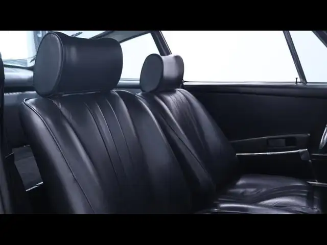 Porsche 911 view 15