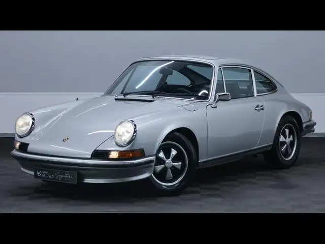 Porsche 911 main image