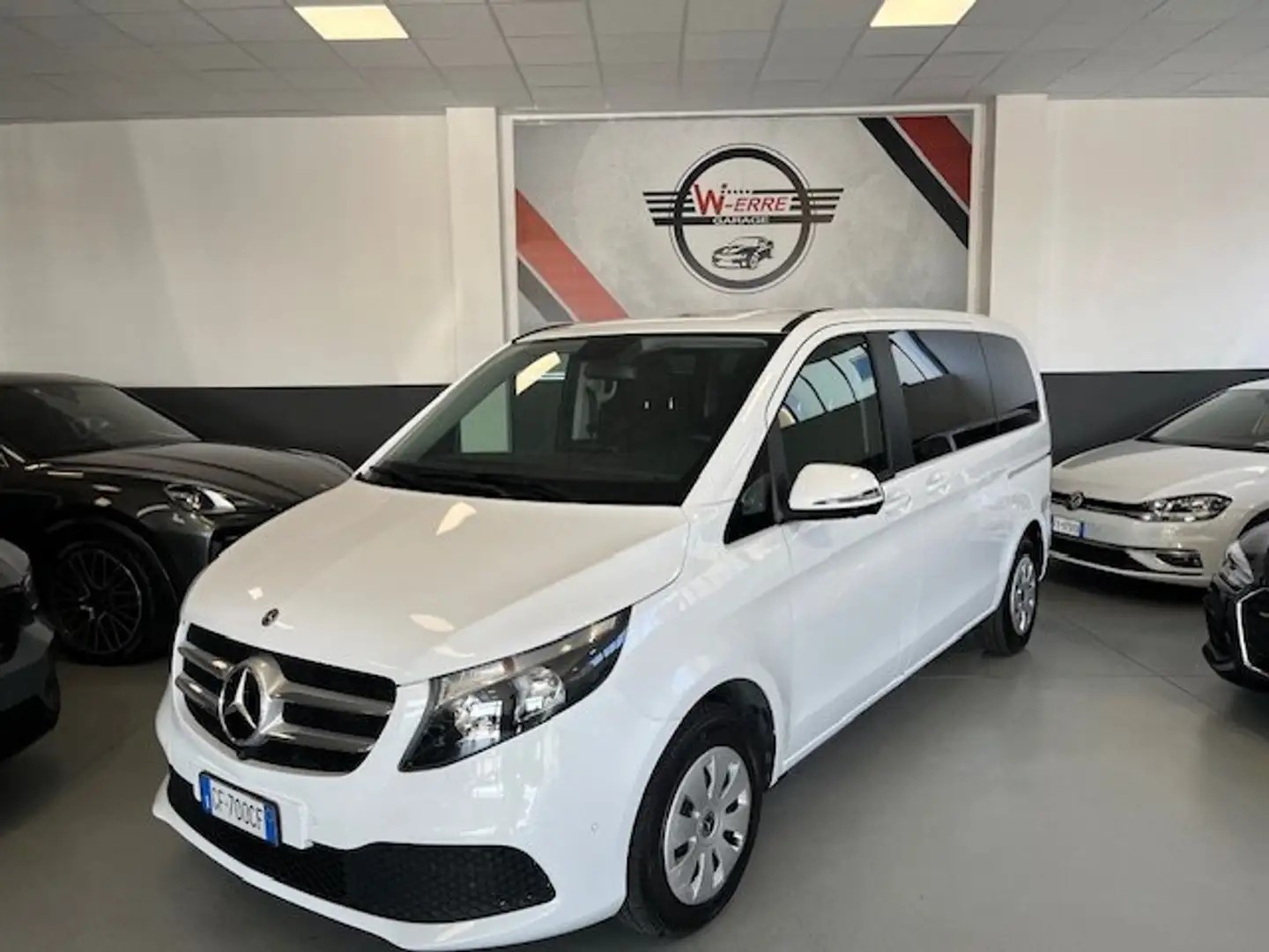 Mercedes-Benz V V Compact 220d Executive auto 6 POSTI Blanco - 1
