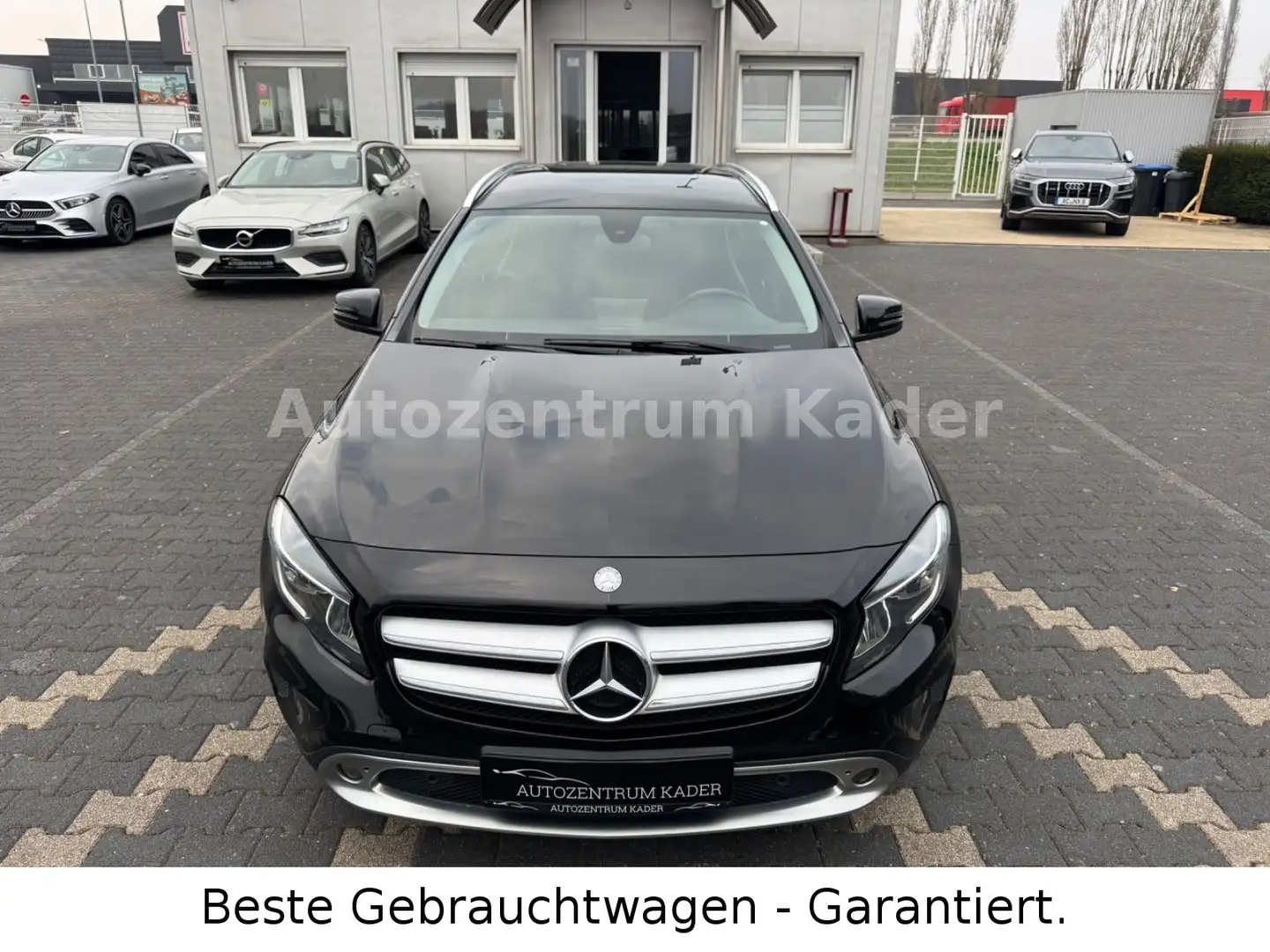 Mercedes-Benz GLA 220 CDI / d 4Matic*Urban*Navi*Tempomat*PDC*S Černá - 2
