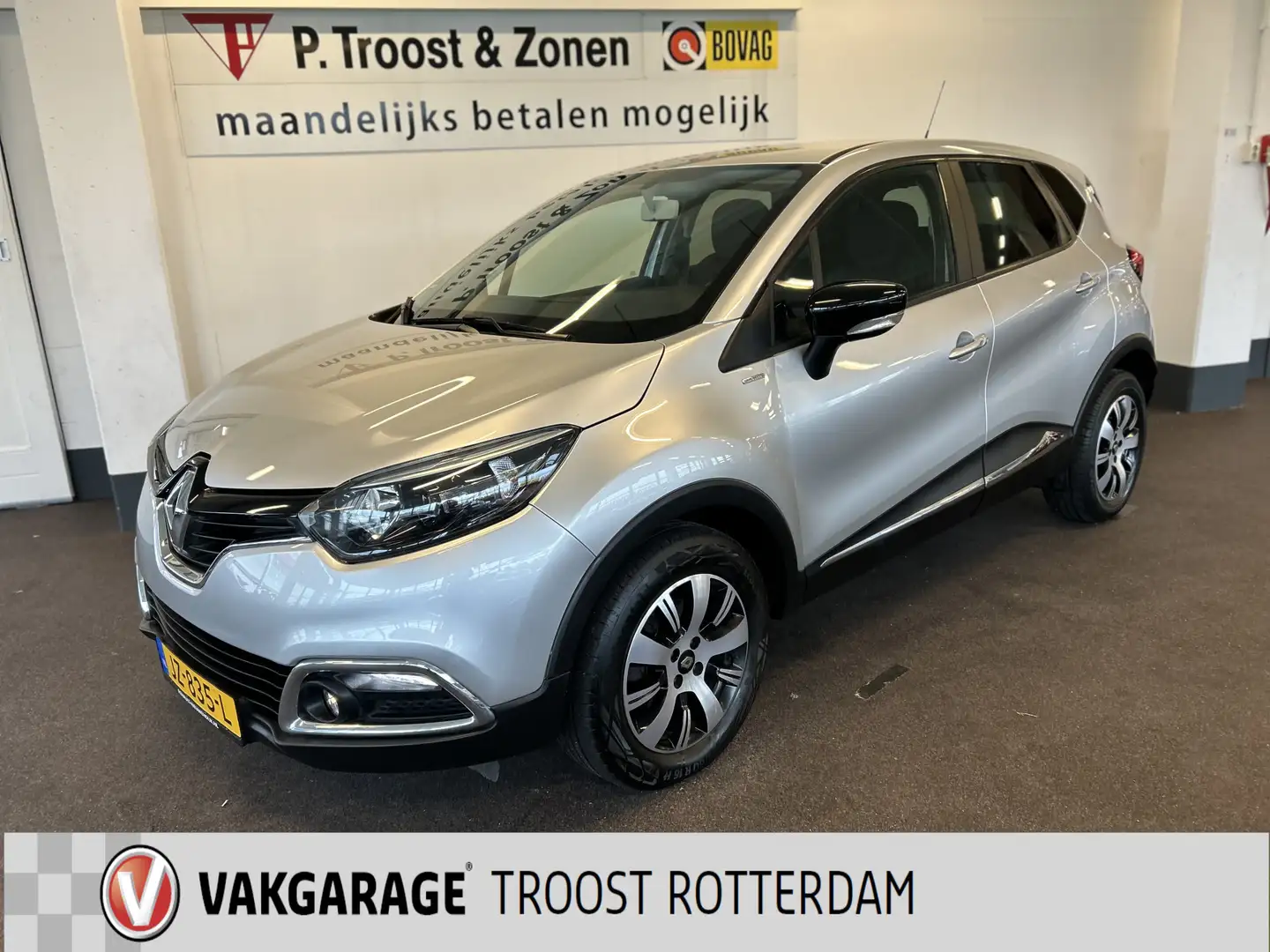 Renault Captur 1.2 TCe Limited Automaat | Dealer onderhouden | 1E Grau - 1