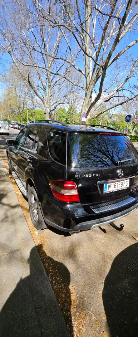 Mercedes-Benz ML 280 ML 280 CDI 4MATIC Edition 10 Aut. DPF Edition 10 Чорний - 1