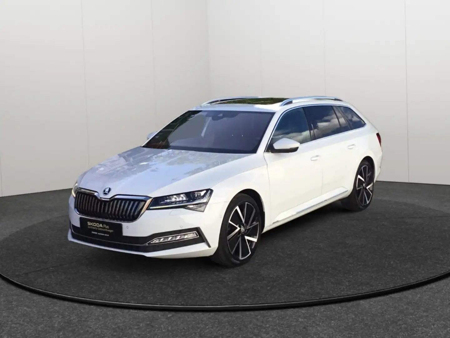 Skoda Superb Combi 1.4TSI iV DSG L&K LED AHK STHZ Navi 360° ACC Weiß - 1