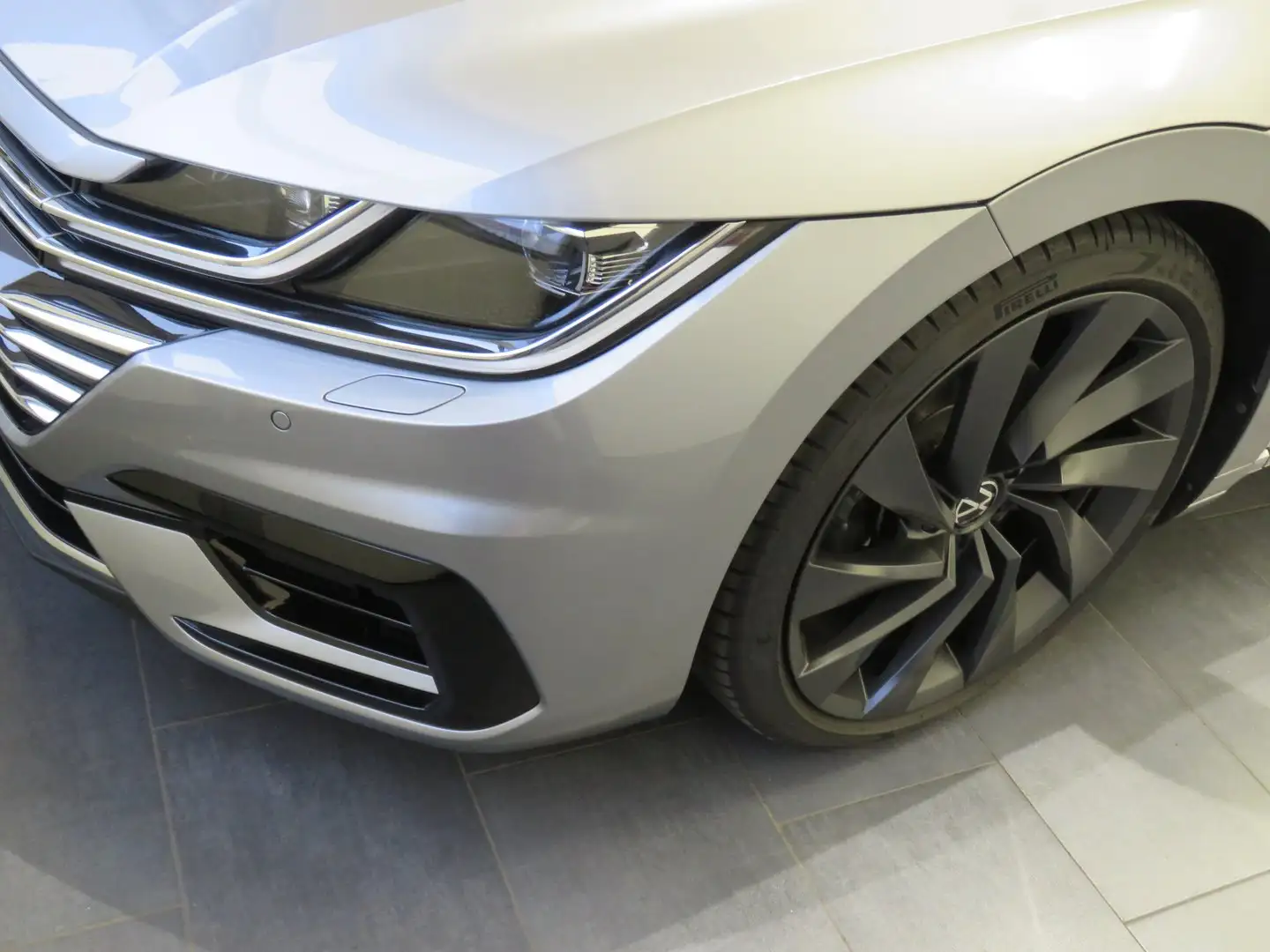 Volkswagen Arteon Highline TDI SCR DSG Silber - 2